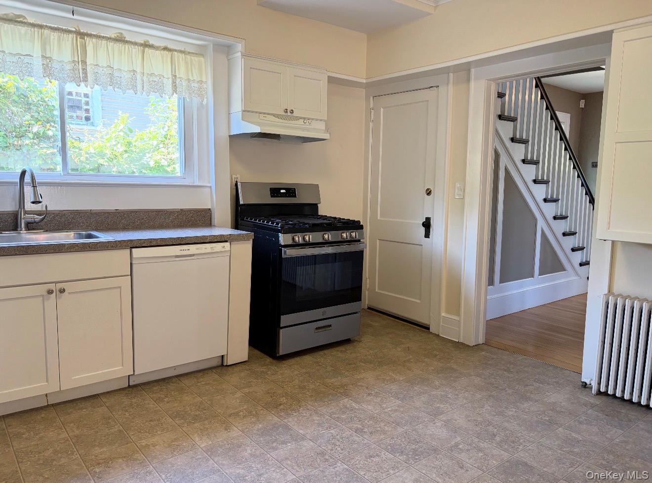 46 Sterling Court – For Rent photo 10