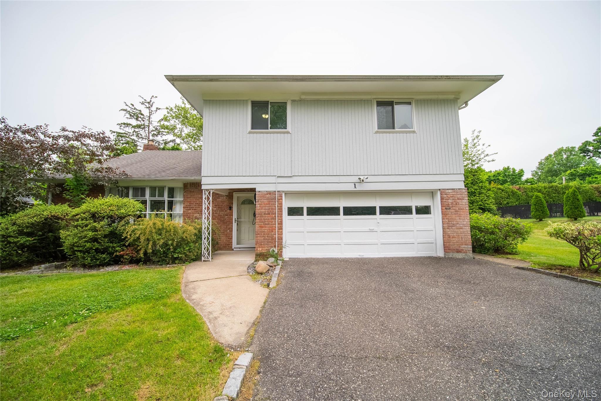 1 Horizon Road – For Sale
