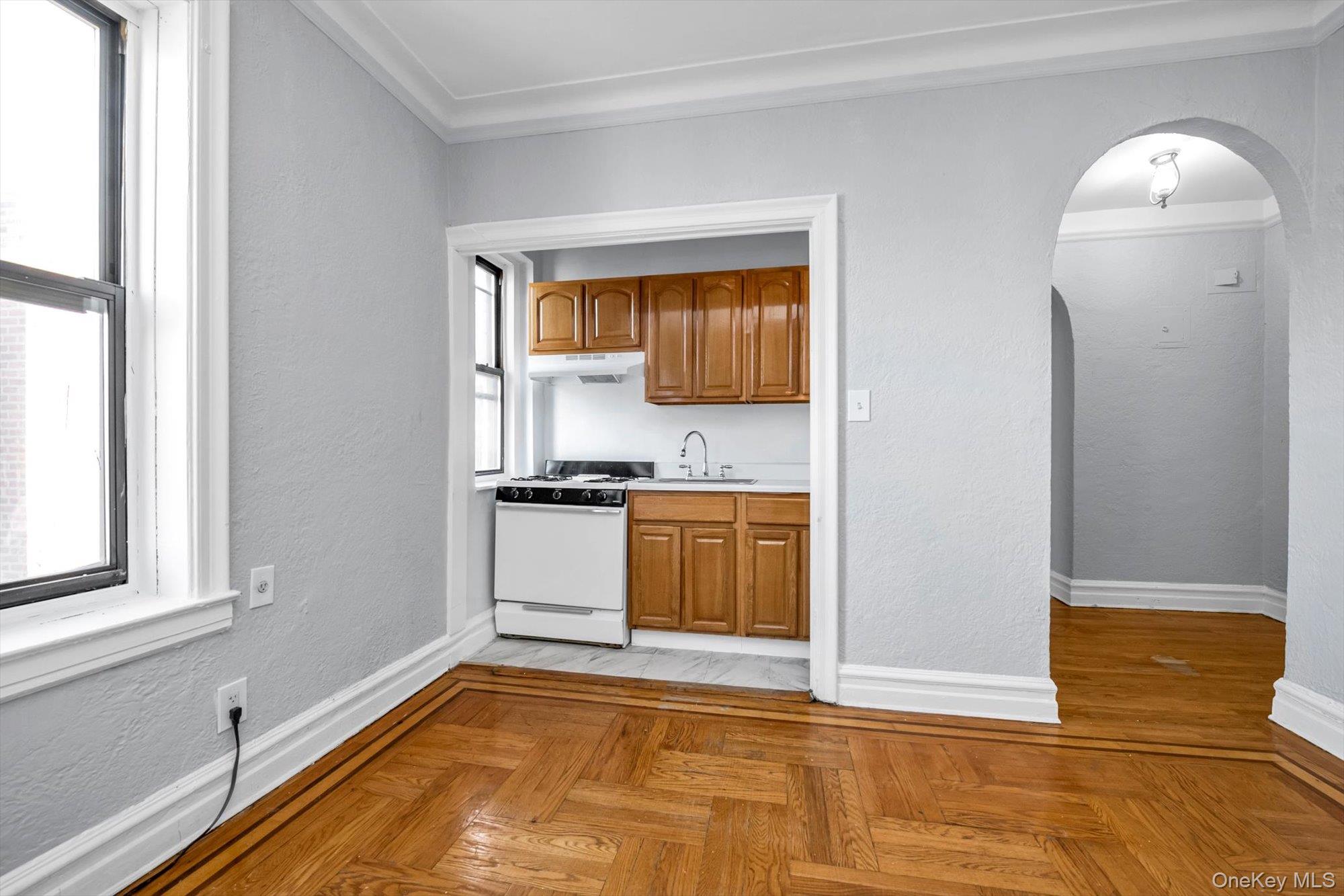 83-44 Lefferts Boulevard, Unit 6C photo 6