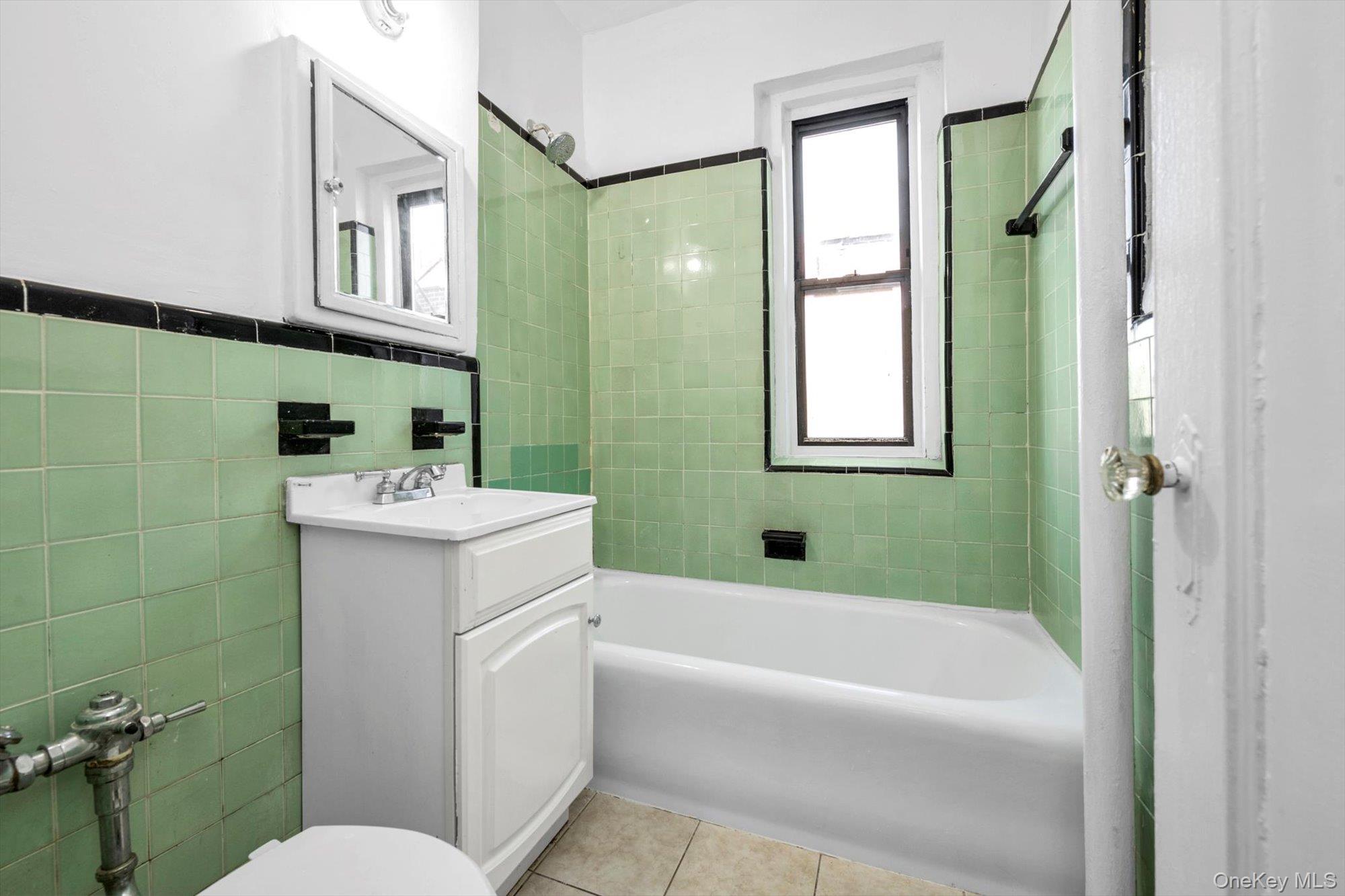 83-44 Lefferts Boulevard, Unit 6C photo 13