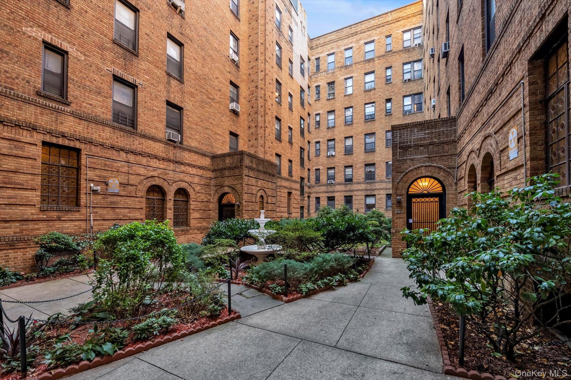 83-44 Lefferts Boulevard, Unit 6C