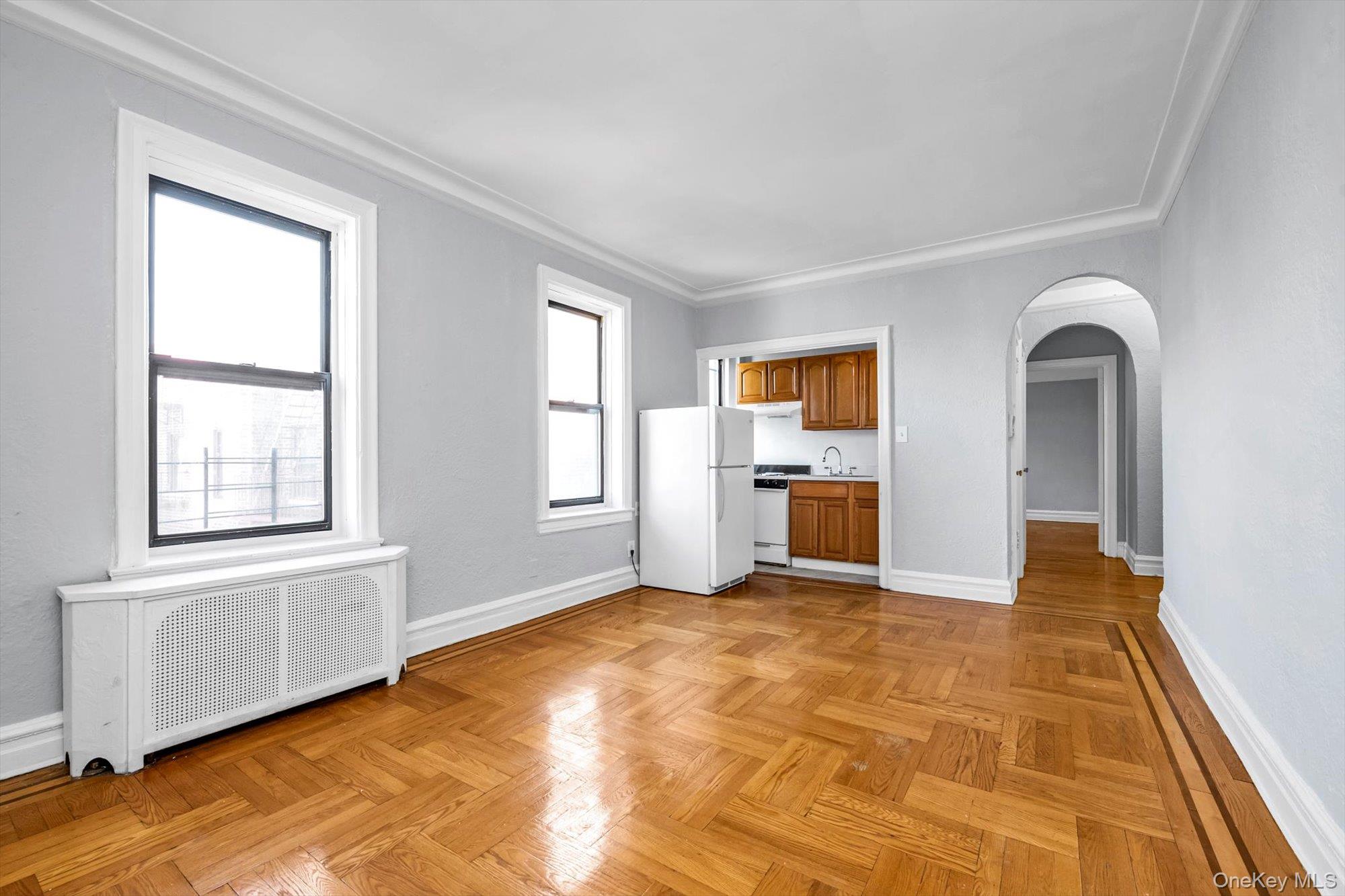 83-44 Lefferts Boulevard, Unit 6C photo 2