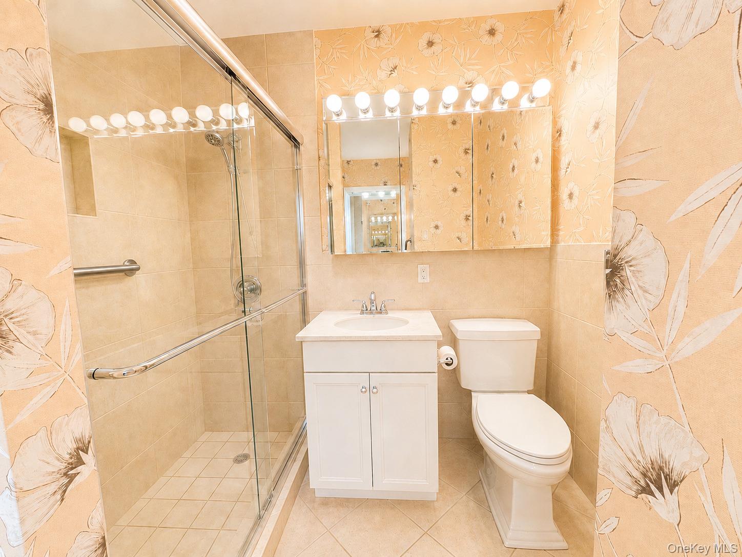 27010 Grand Central Parkway, Unit 21D photo 18
