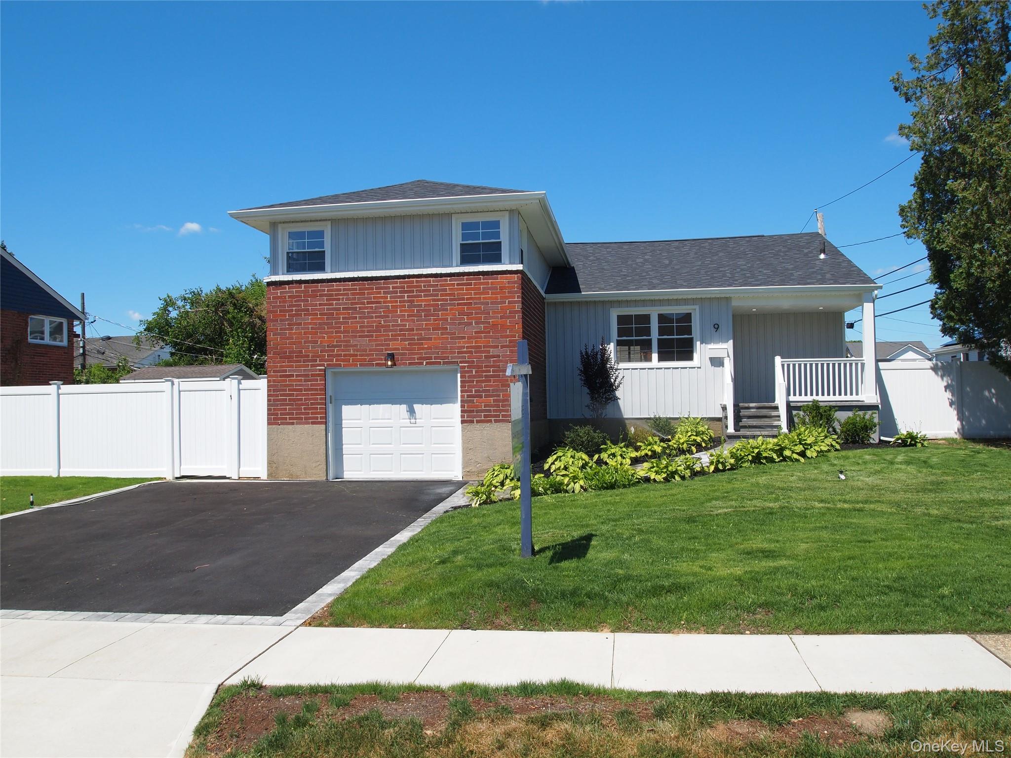 9 N Walnut Place – For Sale
