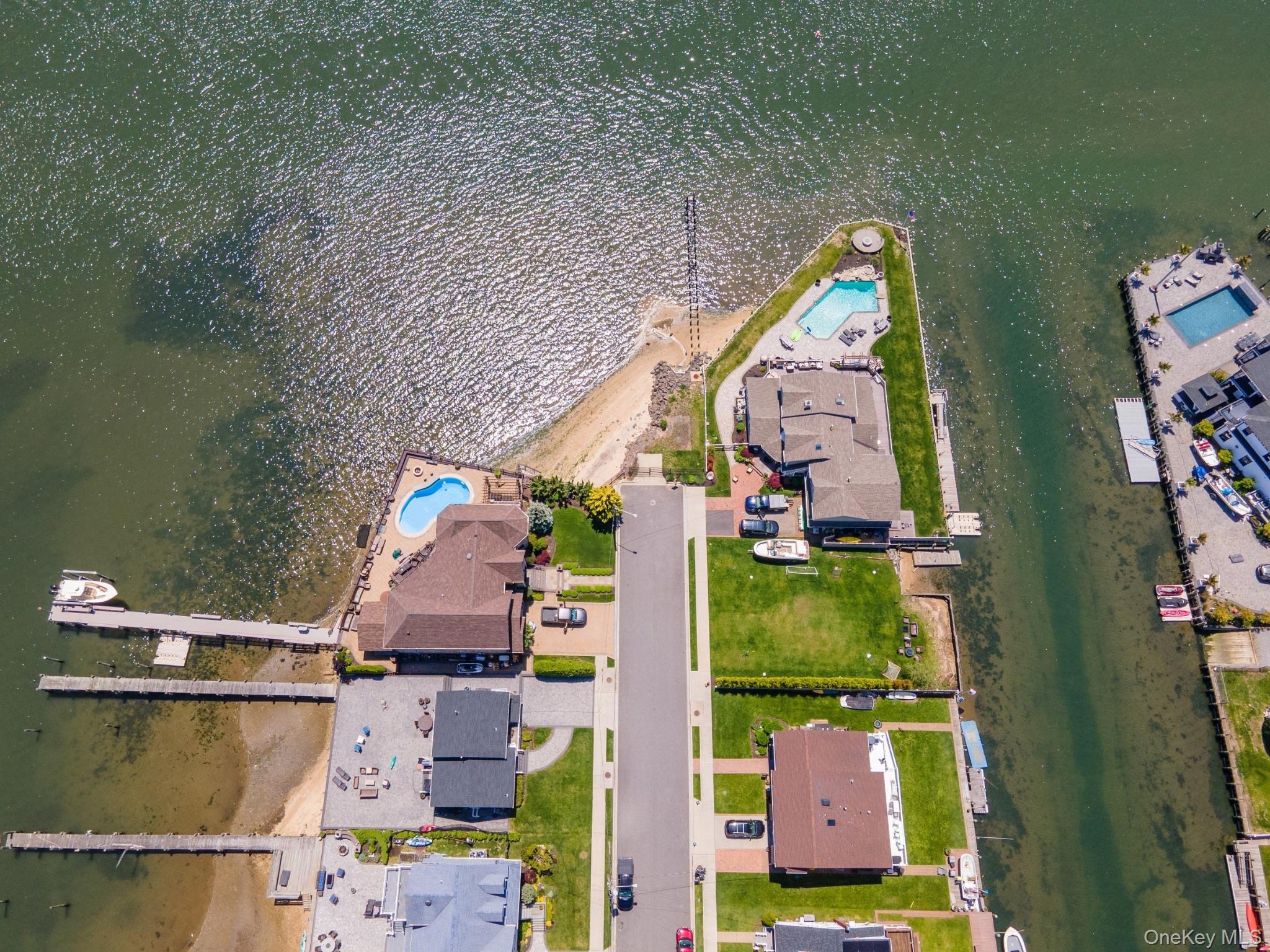 5 Division Avenue – For Sale photo 10