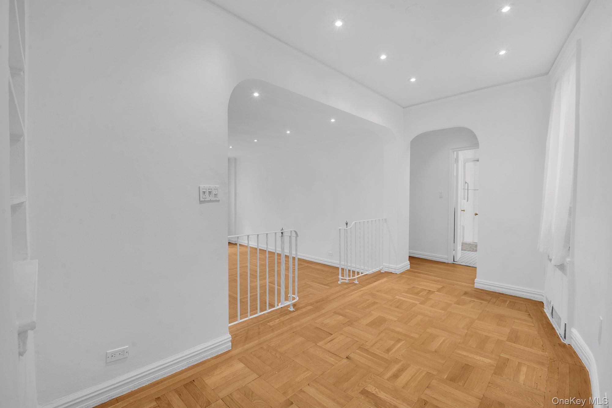 225 W 25th Street, Unit 5K photo 3