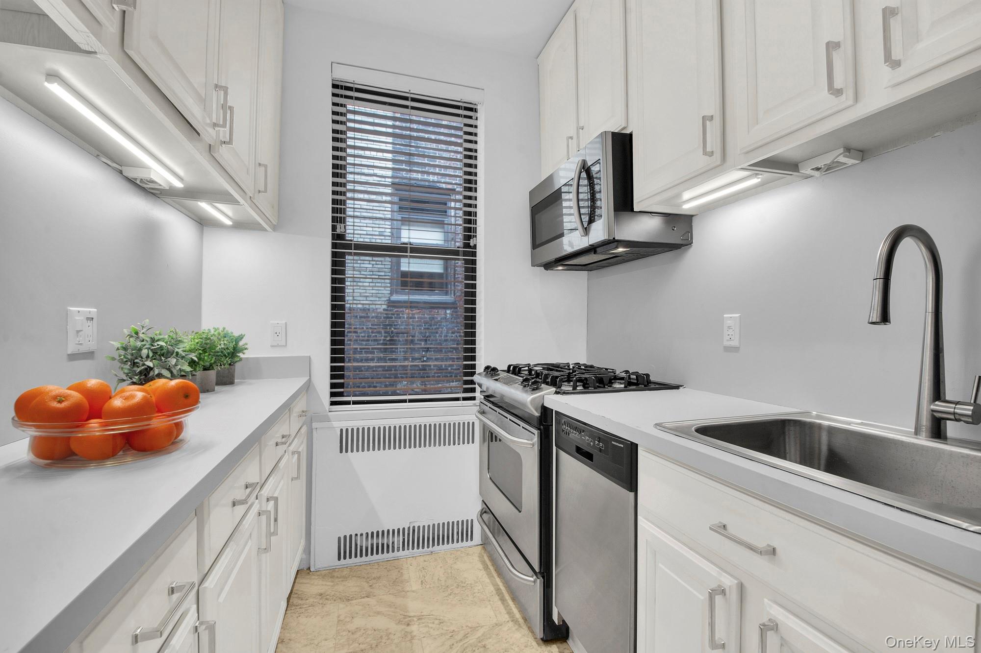 225 W 25th Street, Unit 5K photo 8