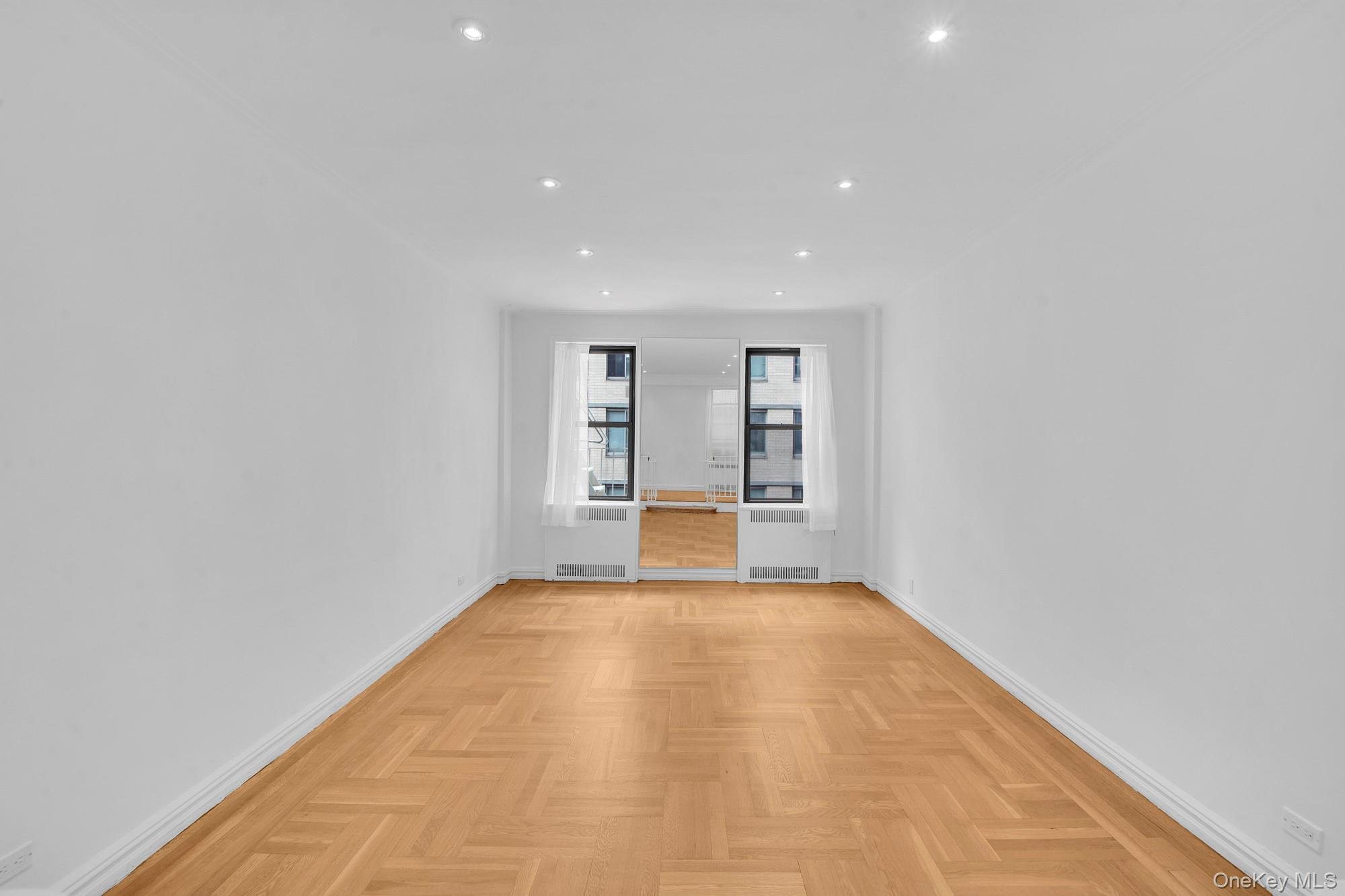 225 W 25th Street, Unit 5K photo 2