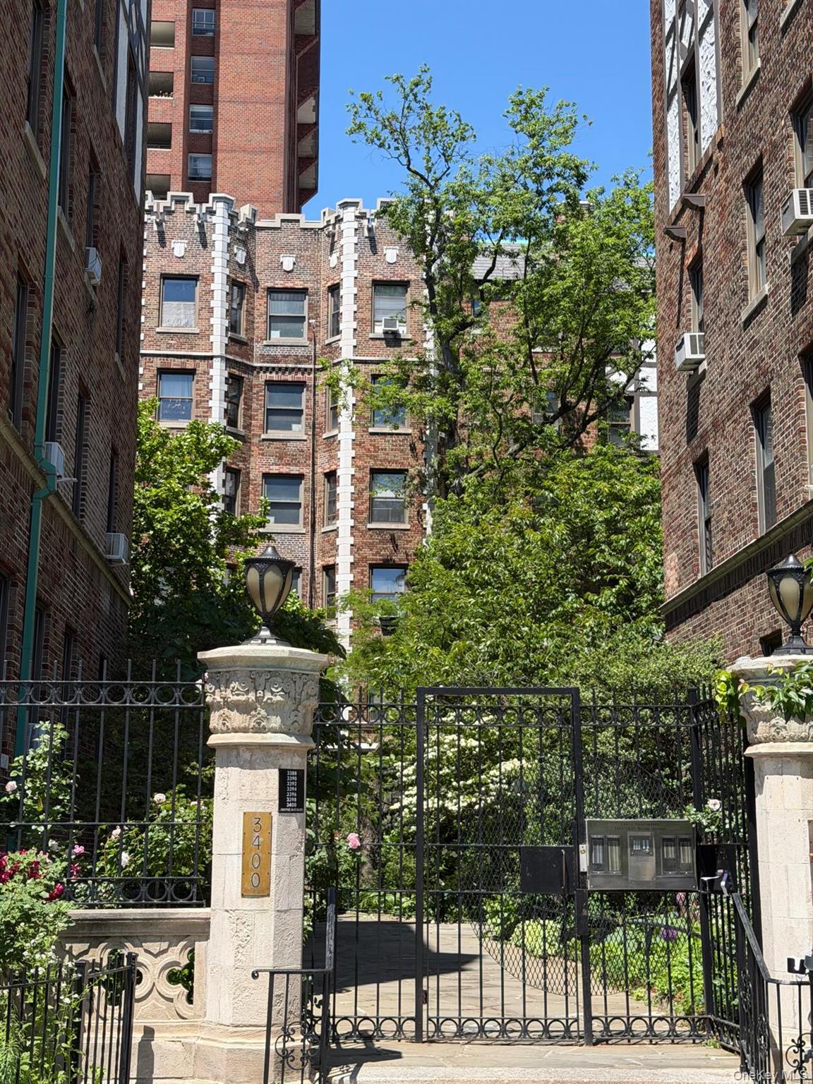 3396 Wayne Avenue, Unit D22