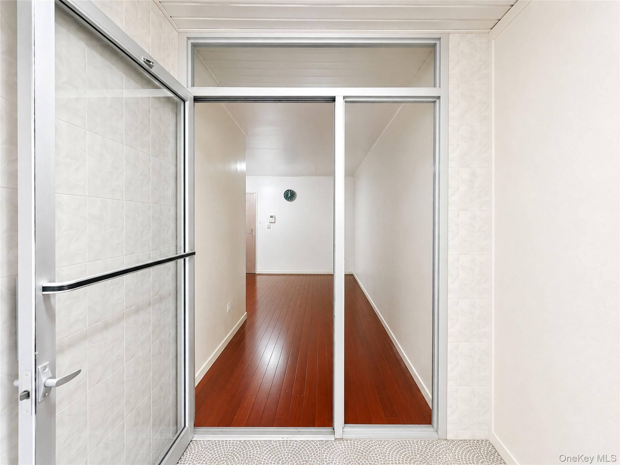 104-31 39th Avenue, Unit 1A photo 8