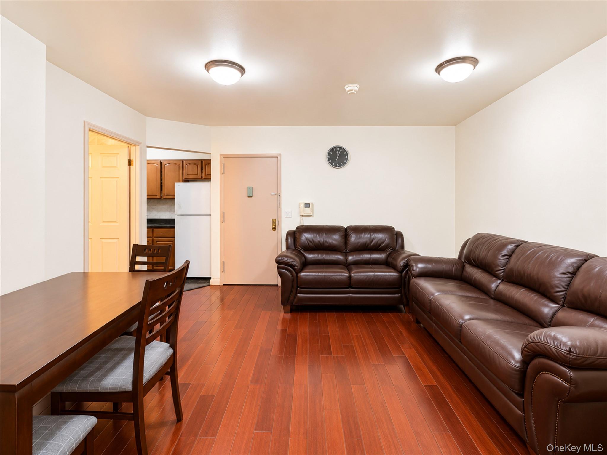 104-31 39th Avenue, Unit 1A photo 2