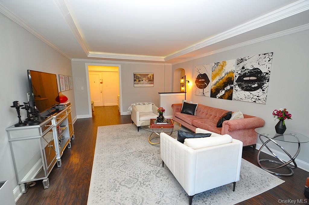 280 Bronxville Road, Unit 4O photo 11