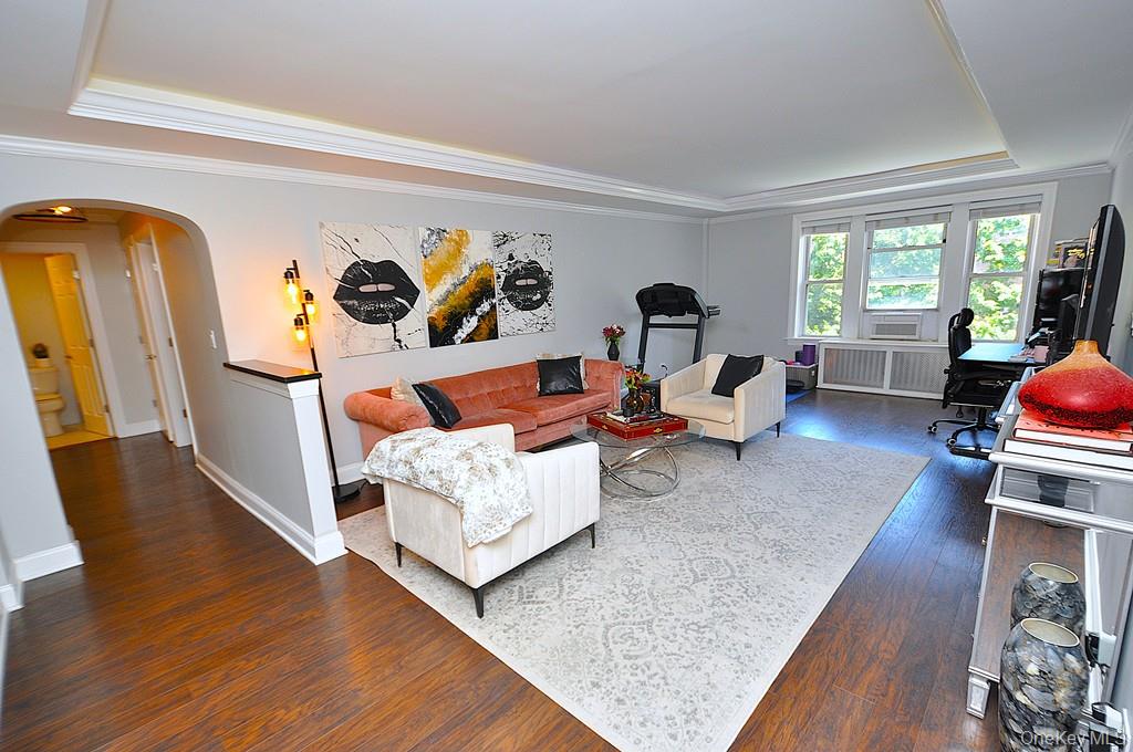 280 Bronxville Road, Unit 4O photo 10
