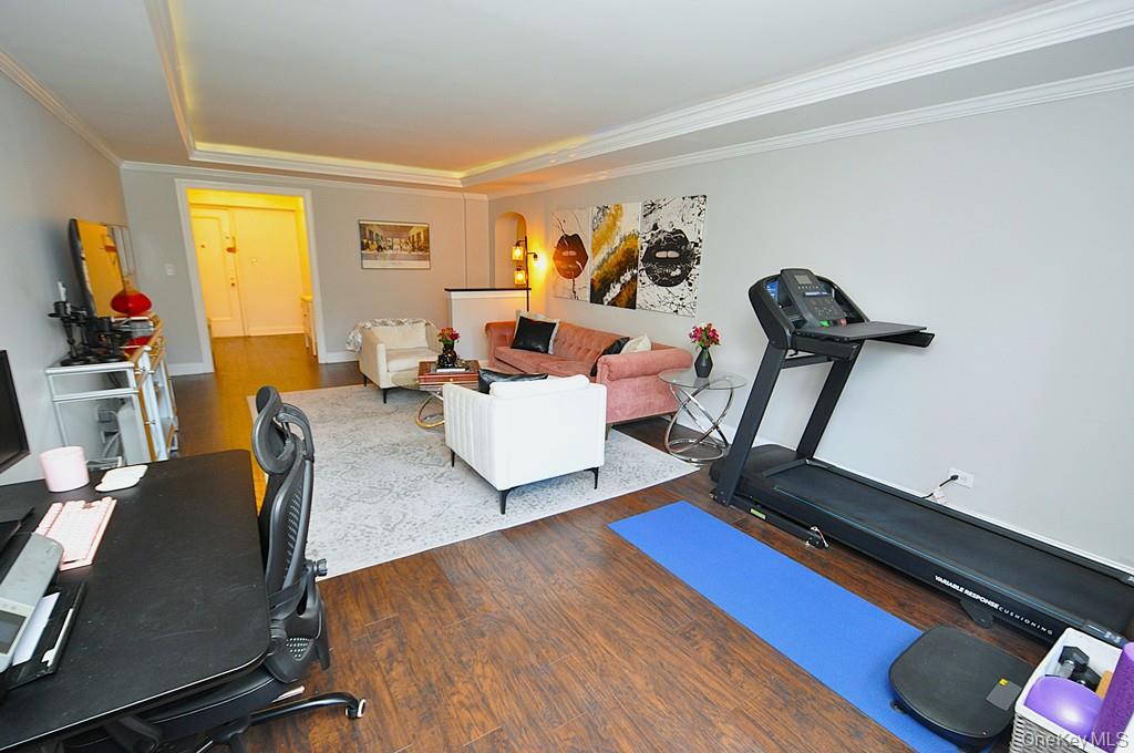 280 Bronxville Road, Unit 4O photo 12