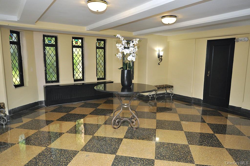 280 Bronxville Road, Unit 4O photo 28