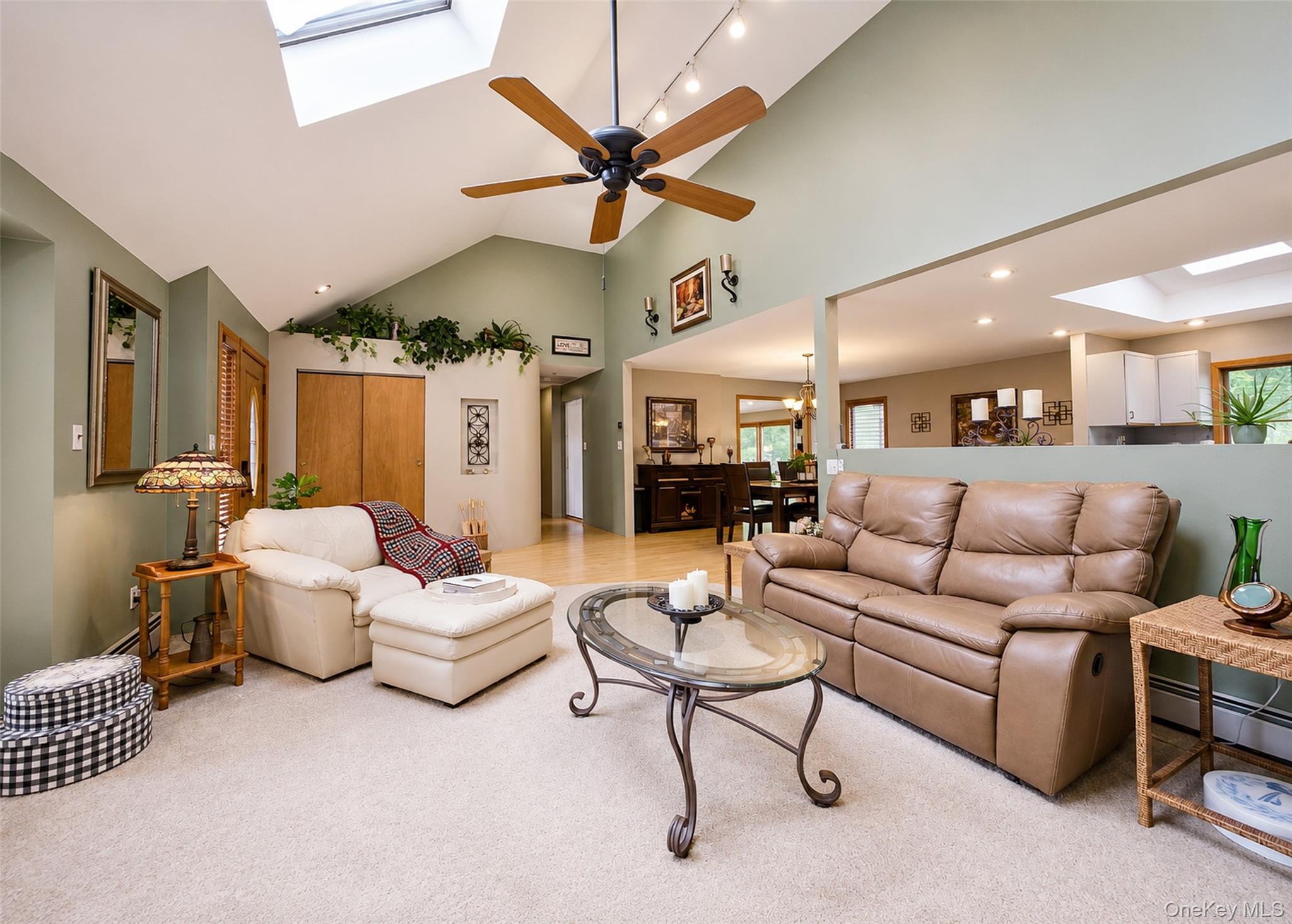 370 Avenue A – For Sale photo 15