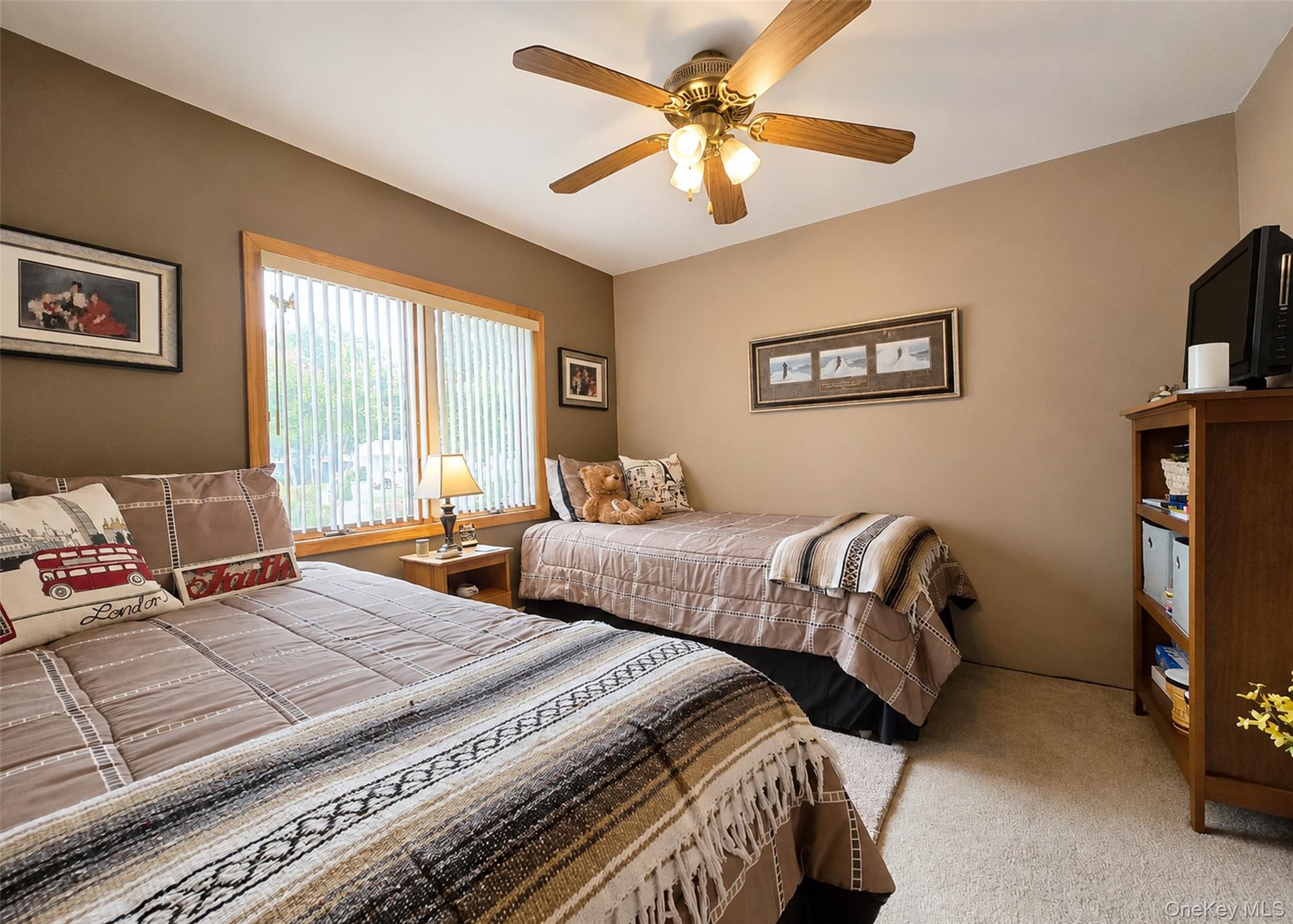 370 Avenue A – For Sale photo 28