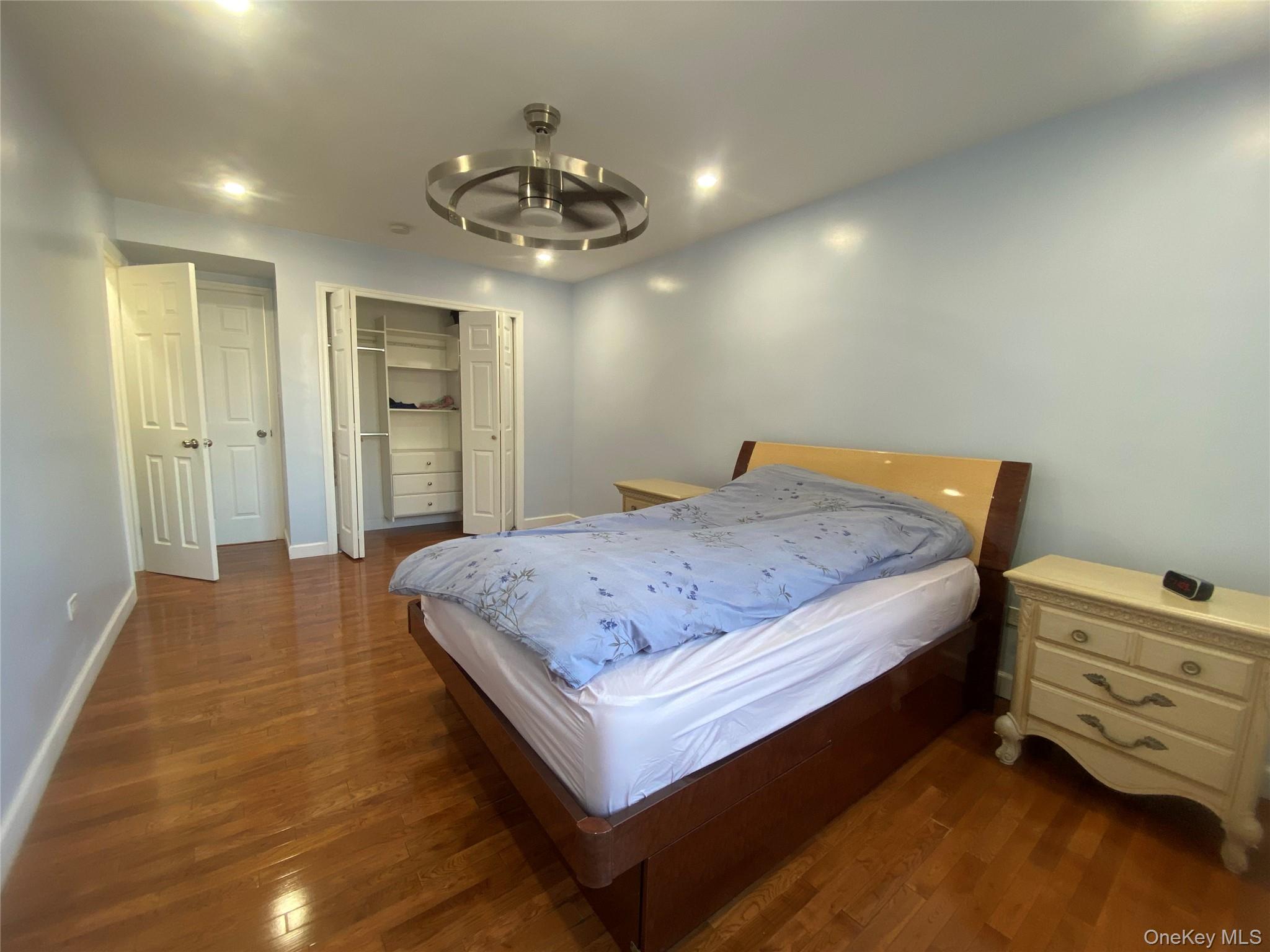 134-54 Maple  Ave, Unit 5K photo 20
