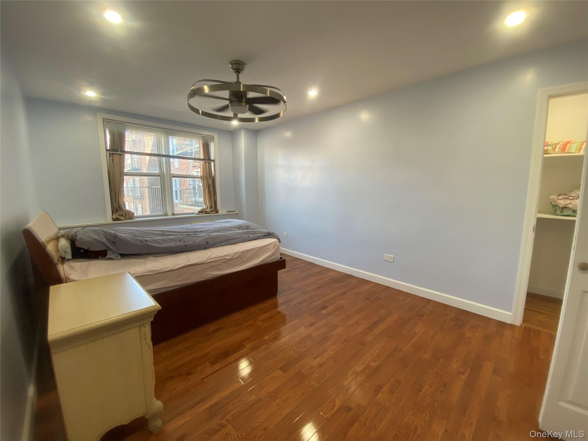 134-54 Maple  Ave, Unit 5K photo 19