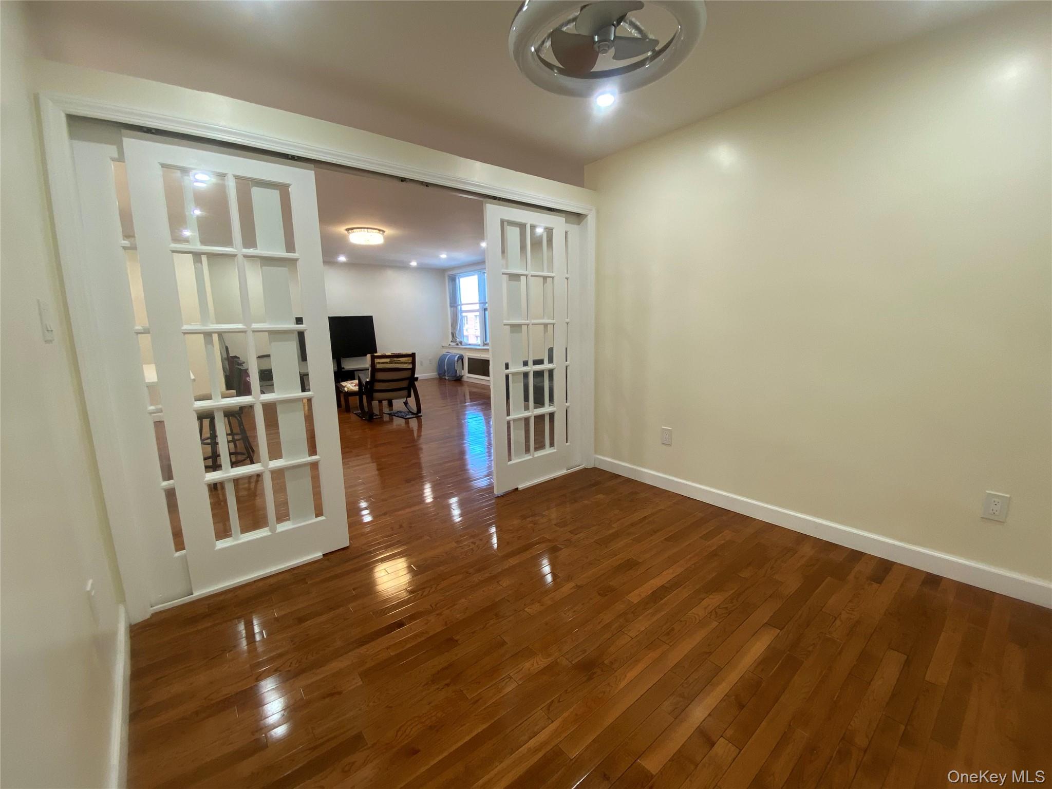 134-54 Maple  Ave, Unit 5K photo 17