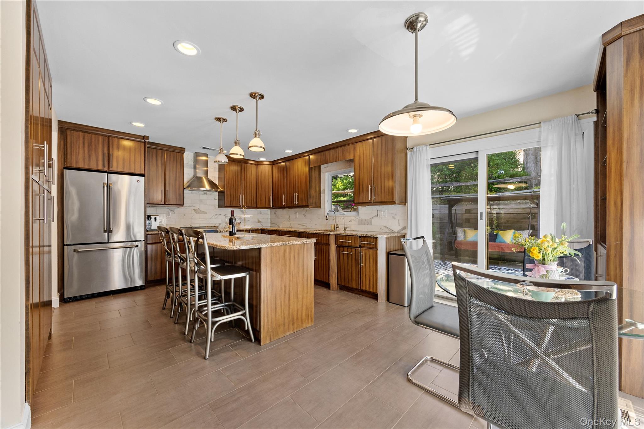 246 Hamlet Drive – For Sale photo 2