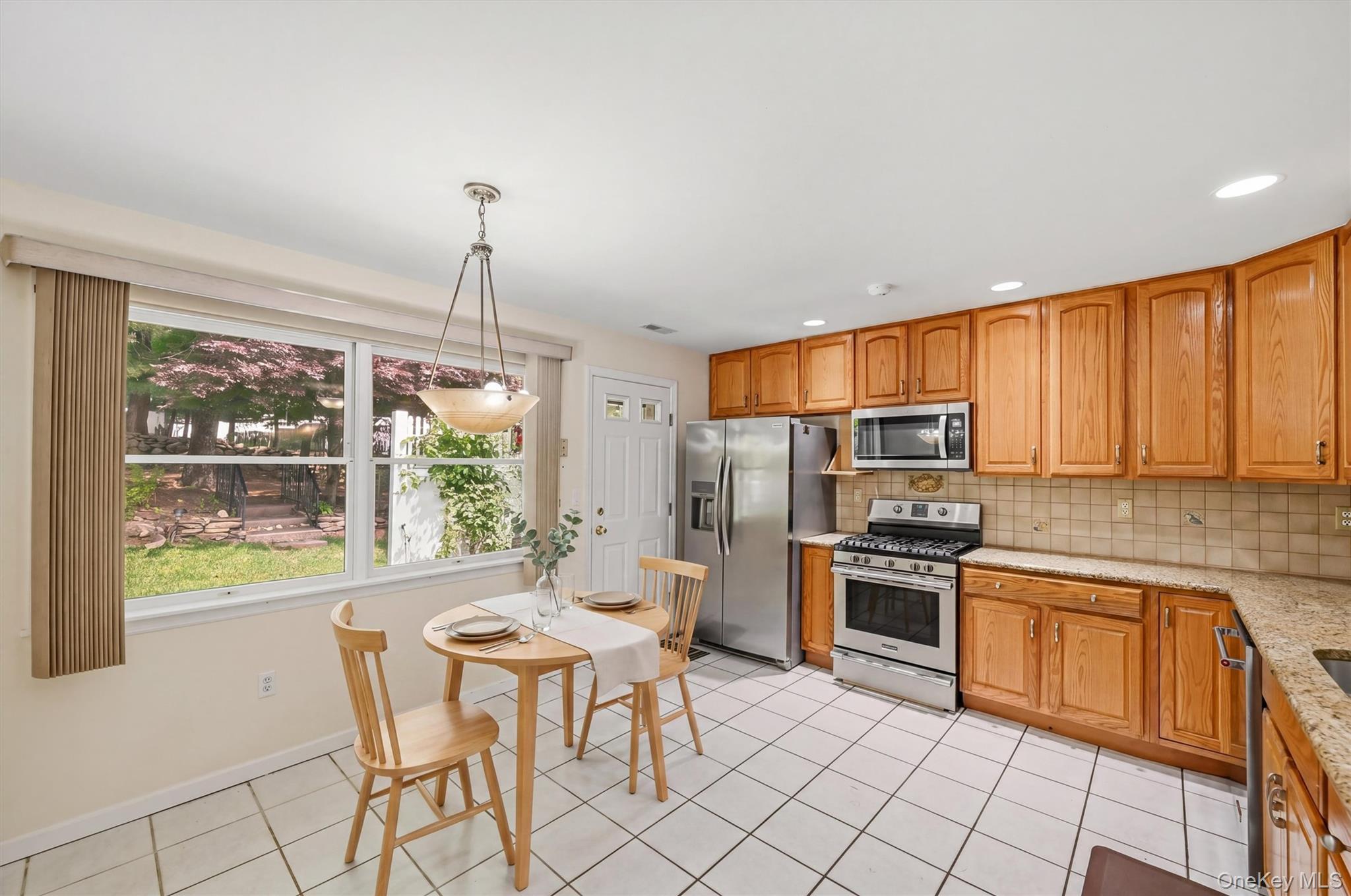 36 Windsor Circle, Unit D1 photo 8