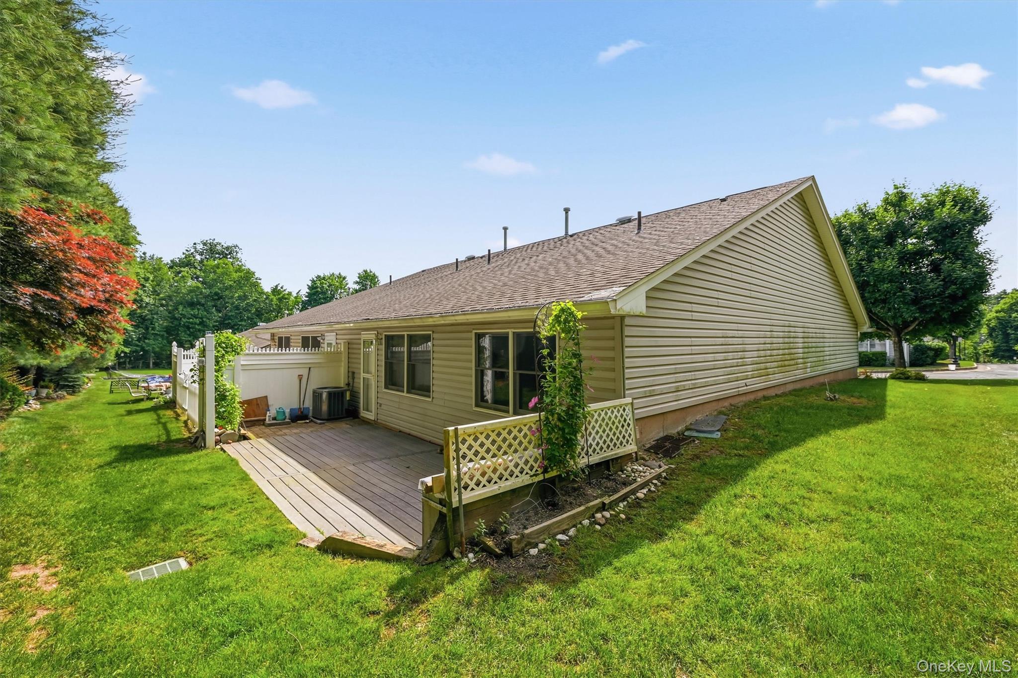 36 Windsor Circle, Unit D1 photo 24