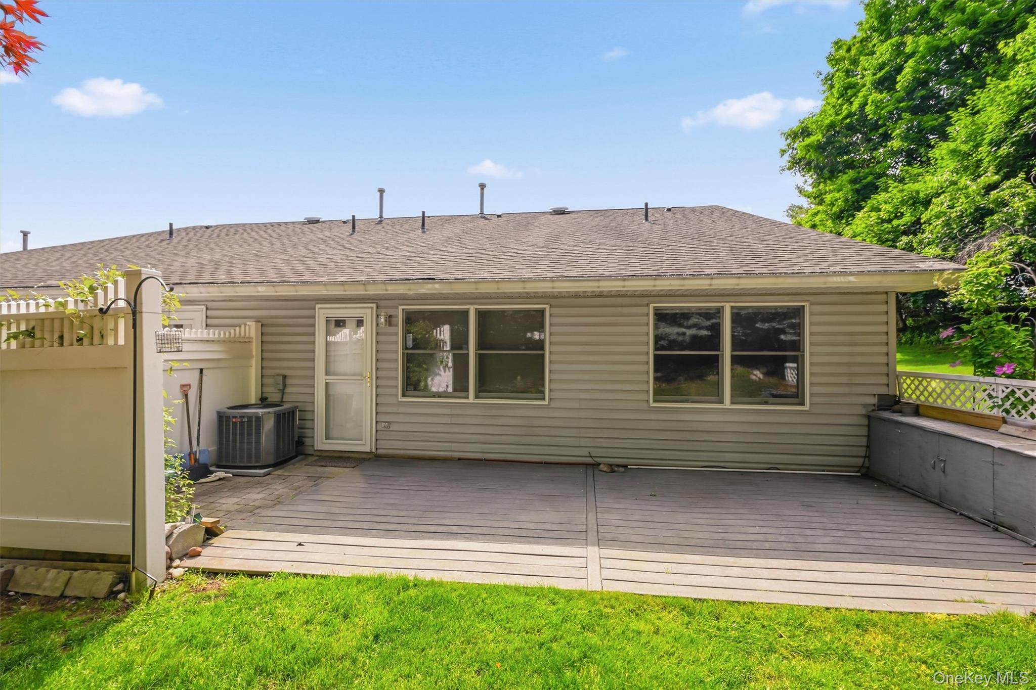 36 Windsor Circle, Unit D1 photo 25