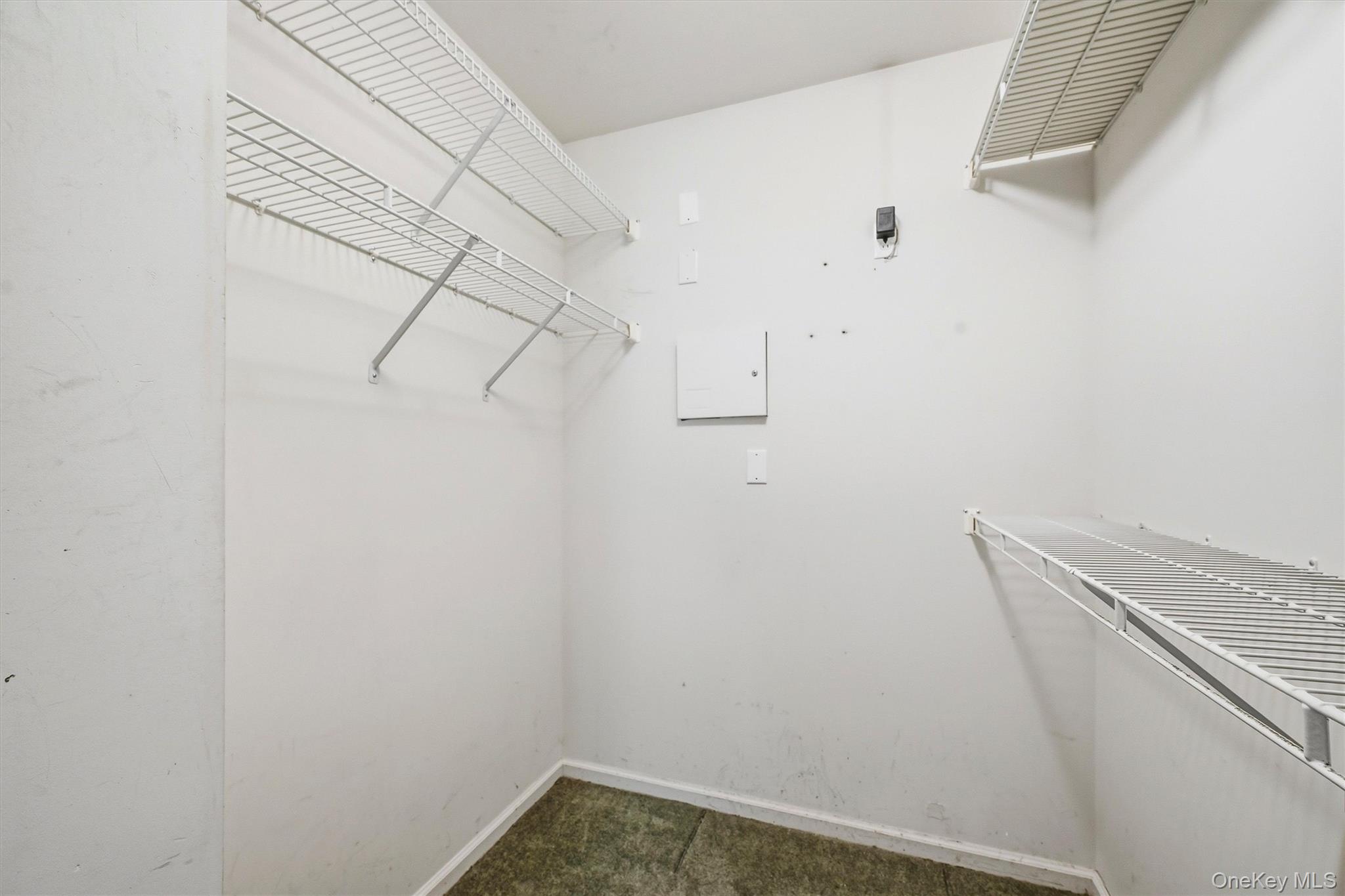 36 Windsor Circle, Unit D1 photo 17