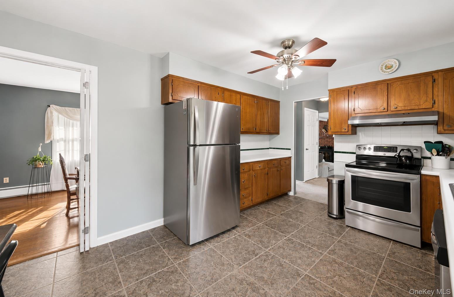 11 Lincoln Court – For Sale photo 2
