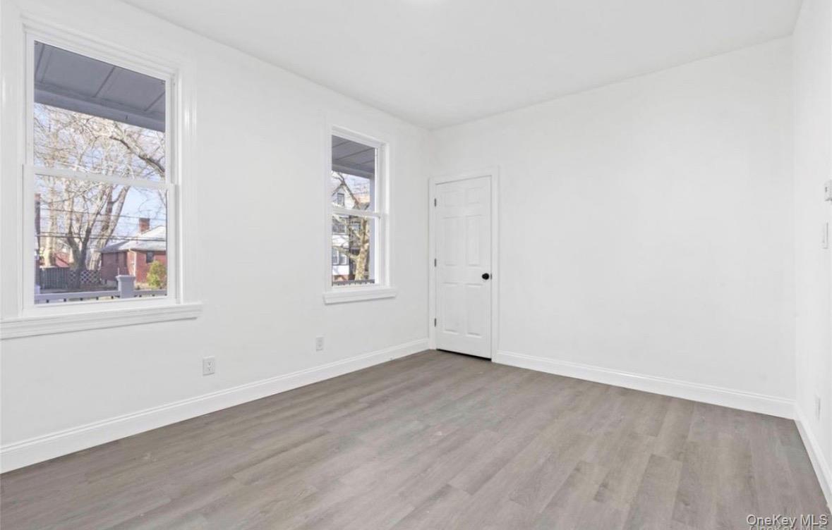 254 Charles Avenue, Unit 1 photo 6