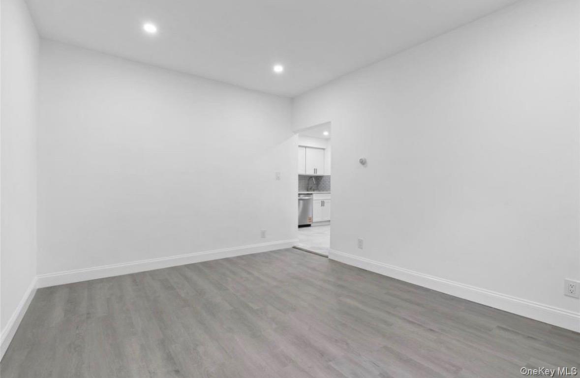 254 Charles Avenue, Unit 1 photo 7