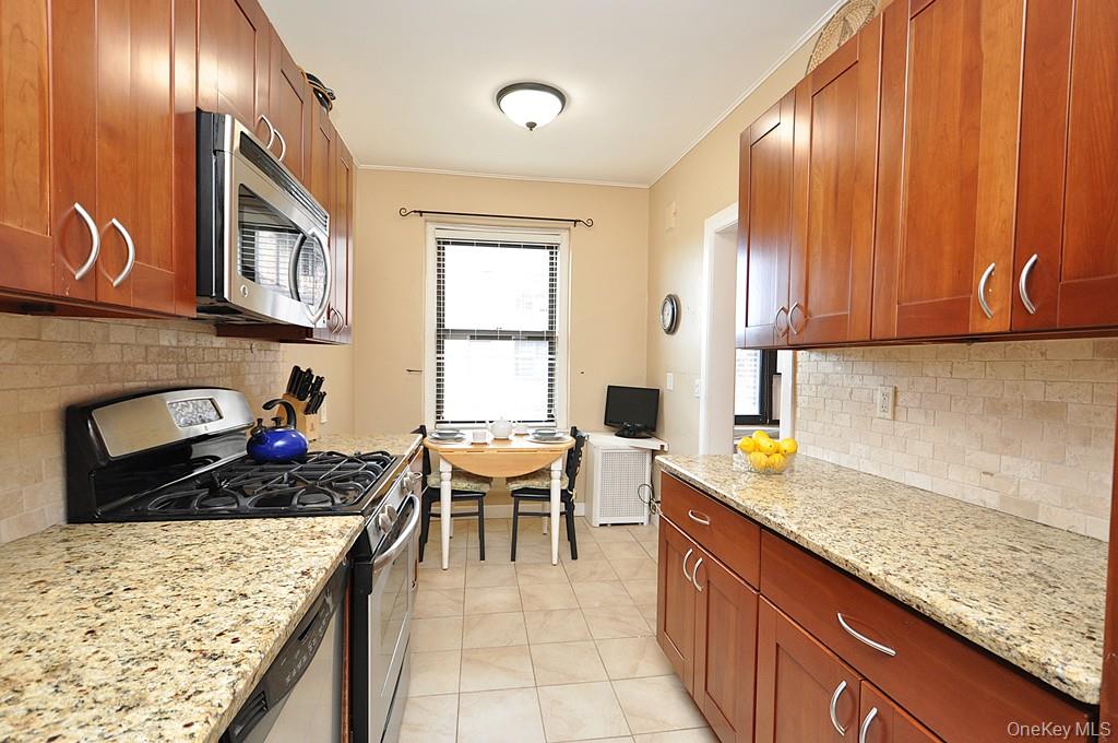 143 Garth Road, Unit 5J photo 7
