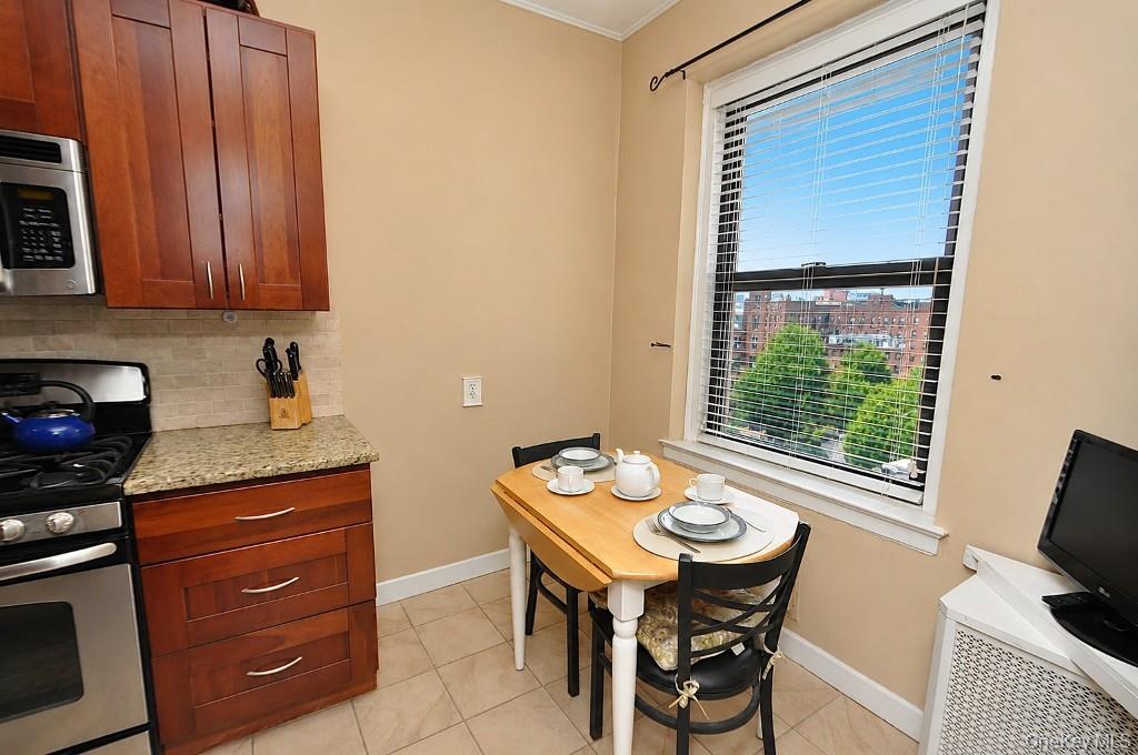 143 Garth Road, Unit 5J photo 8