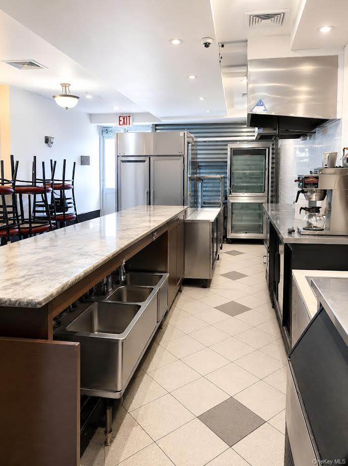 1715 Cornelia Street – For Rent