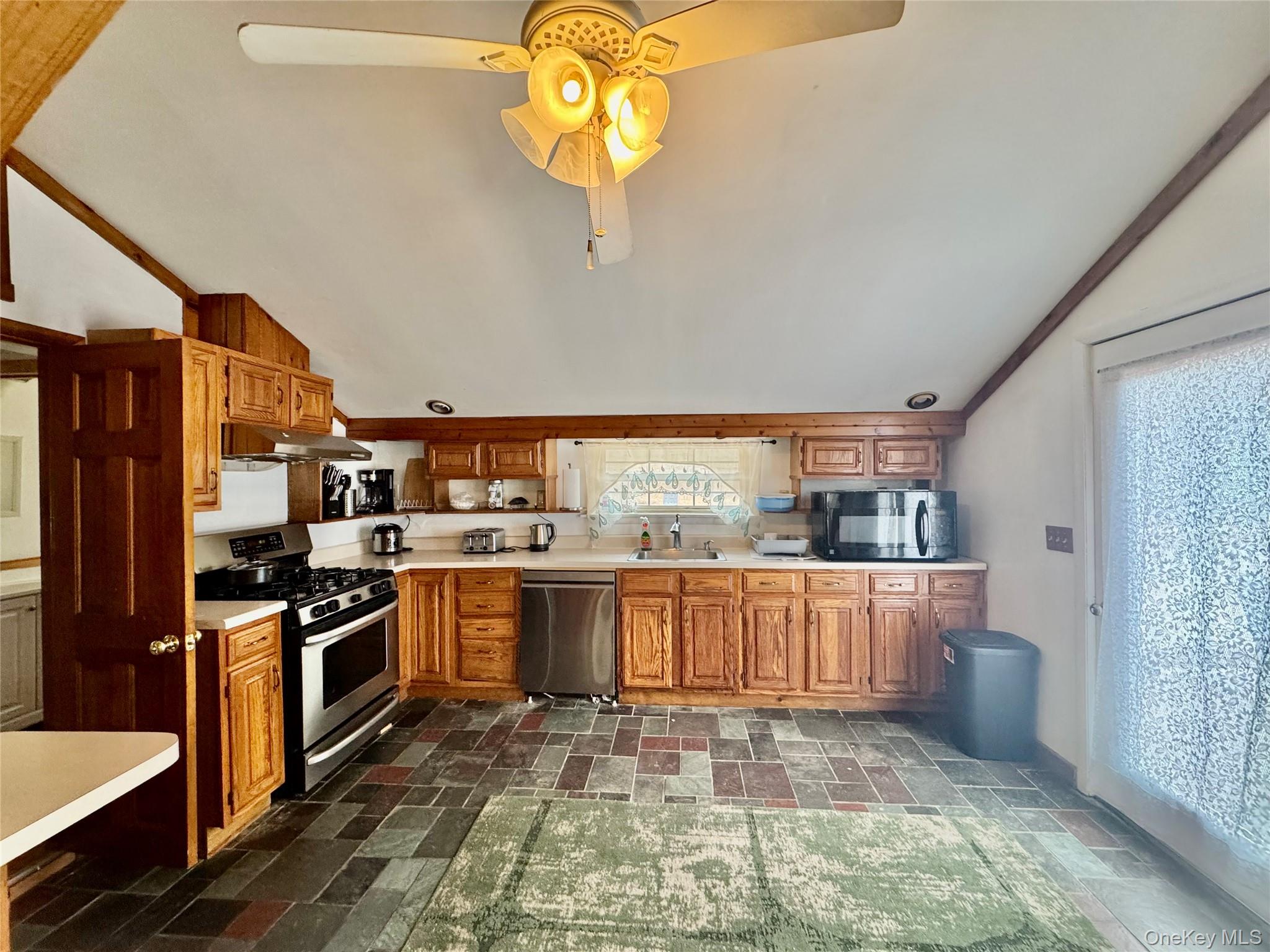 1 Royal Acres Drive – For Sale photo 7