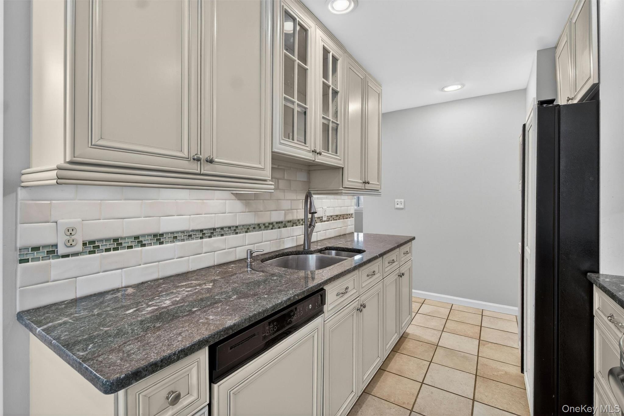 6 Old Lake Road – For Sale photo 7