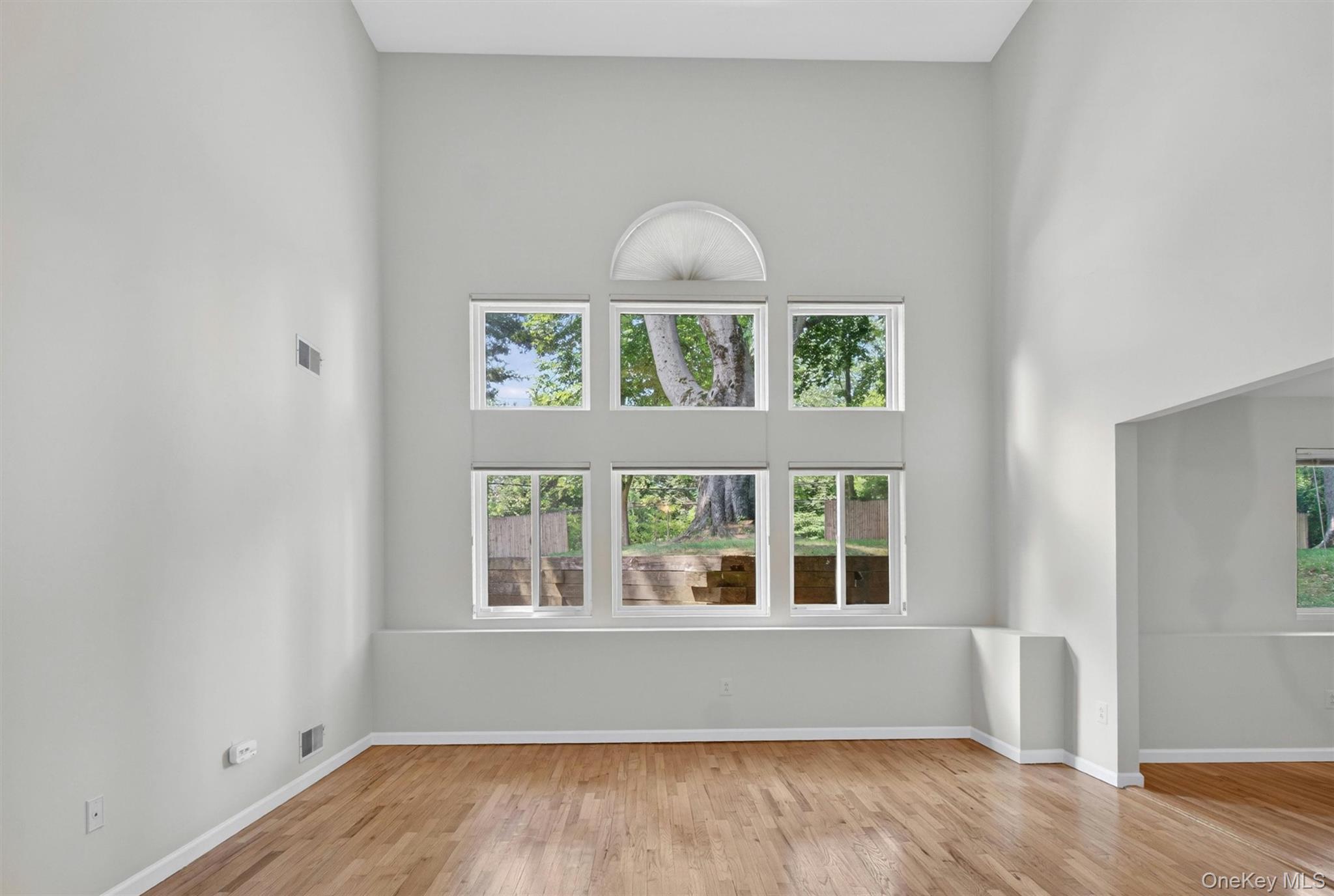 6 Old Lake Road – For Sale photo 10