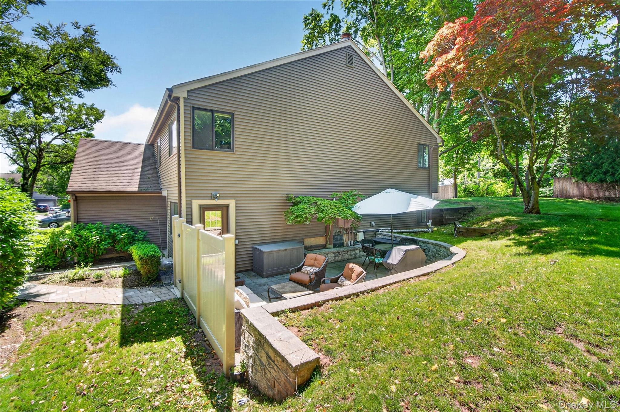 6 Old Lake Road – For Sale photo 32