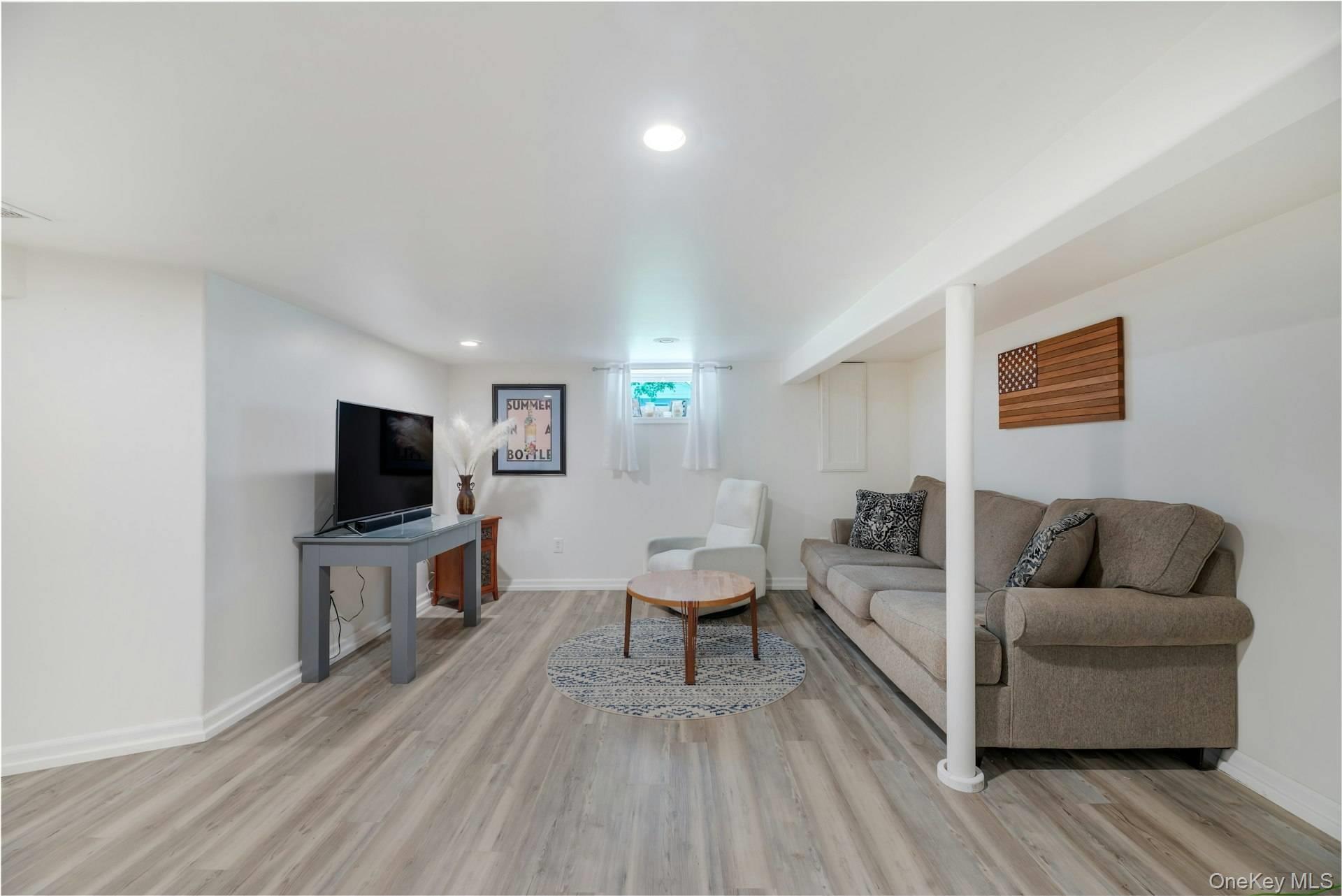 21 Jones Road – For Sale photo 19
