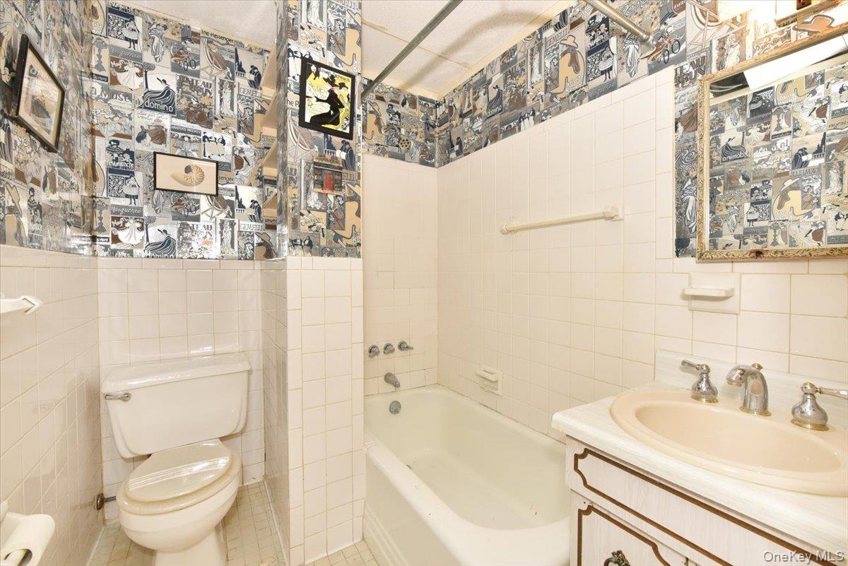 40 Stoner Avenue, Unit 01 photo 13
