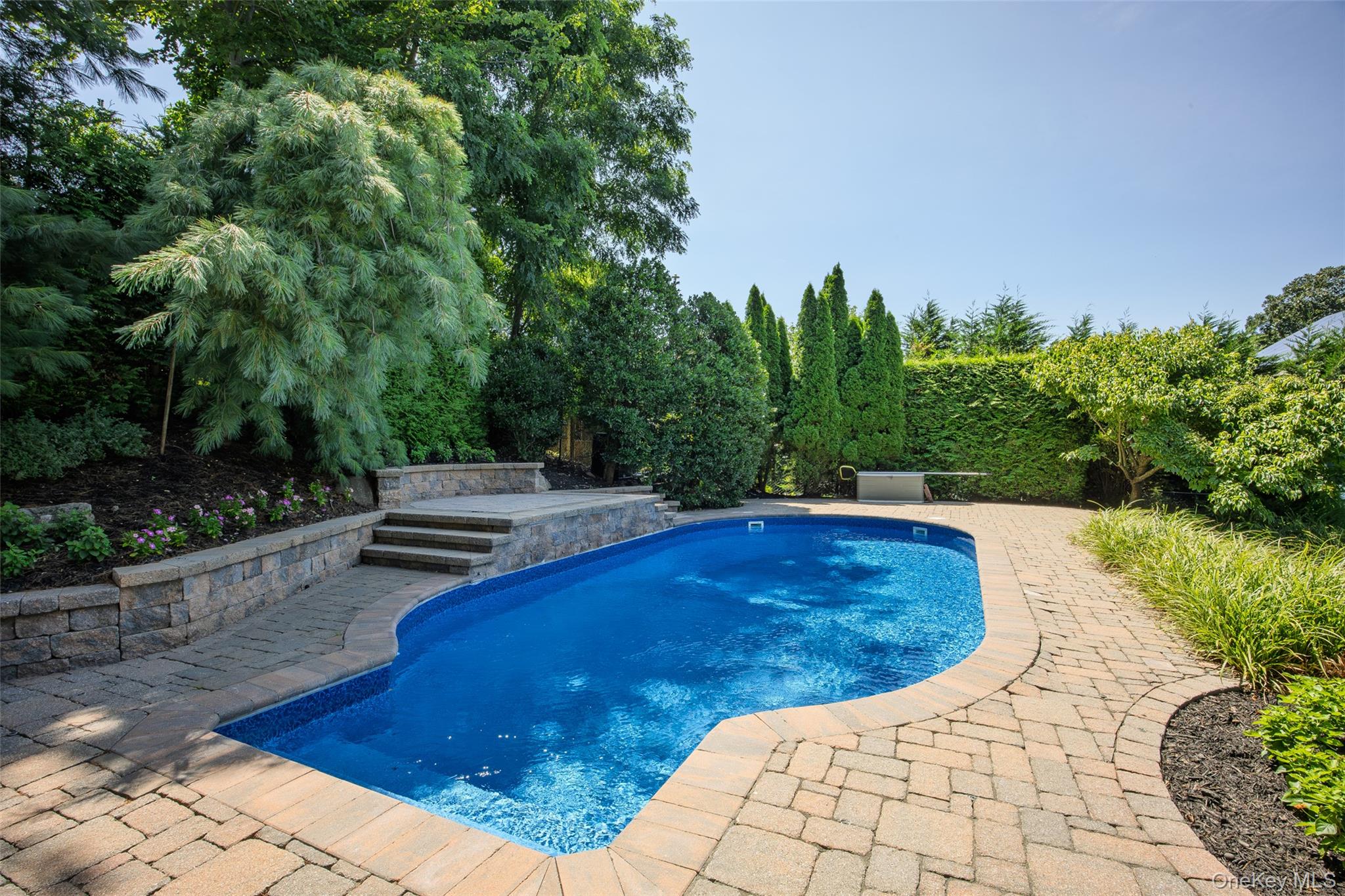 5 Soundview Drive – For Sale photo 11