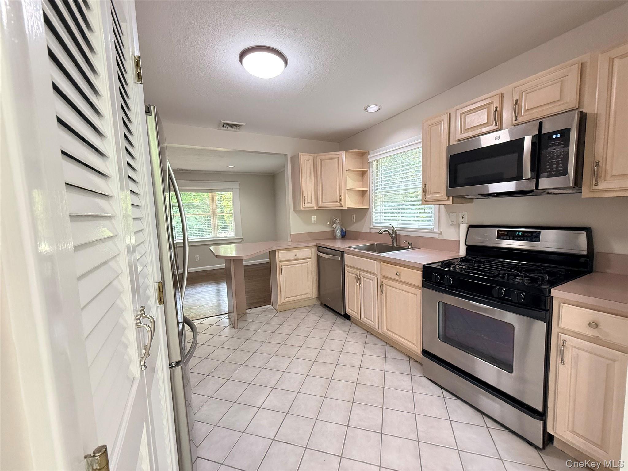 5 Soundview Drive – For Sale photo 37