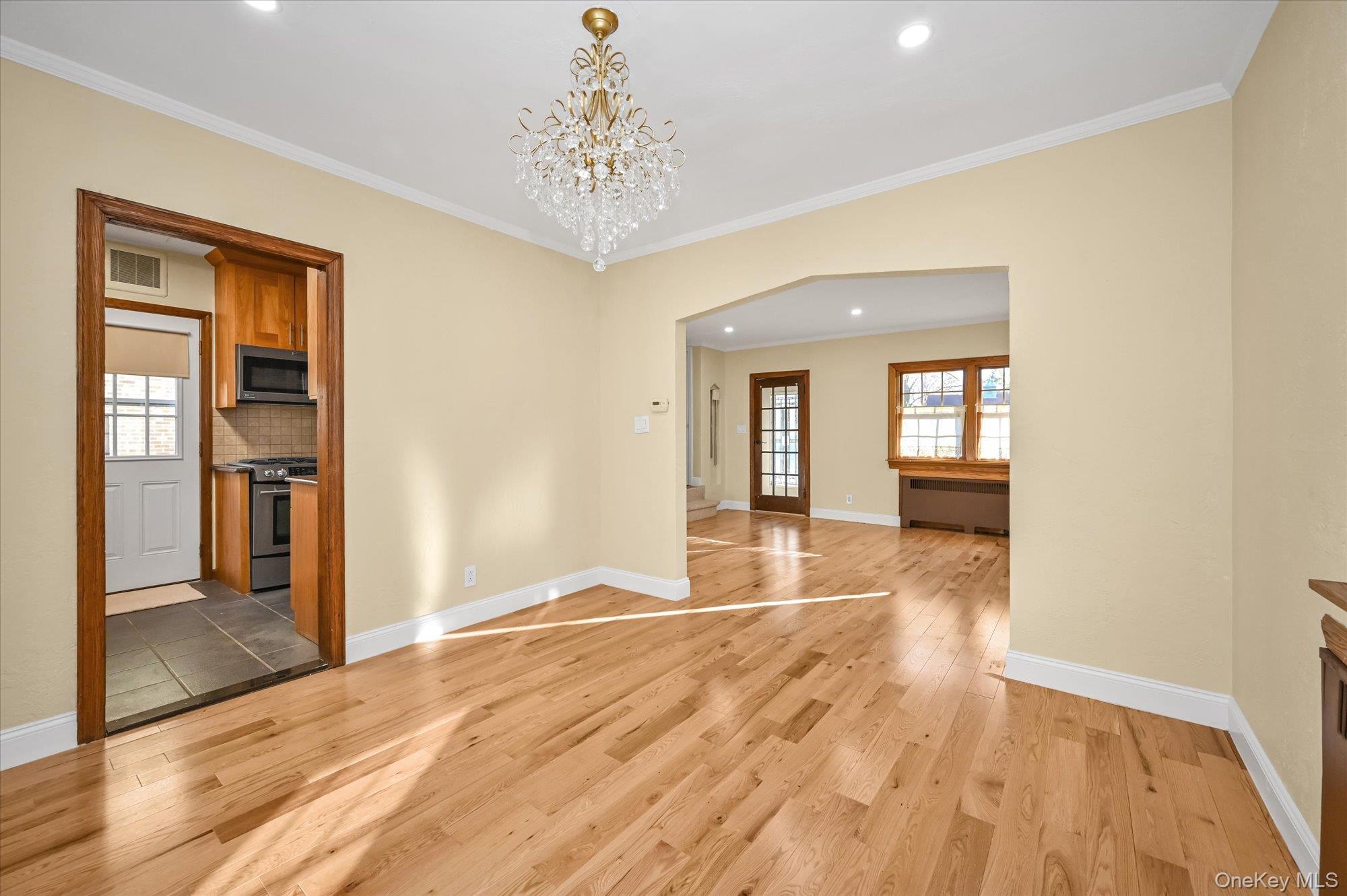 85-11 Eton Street – For Sale photo 4