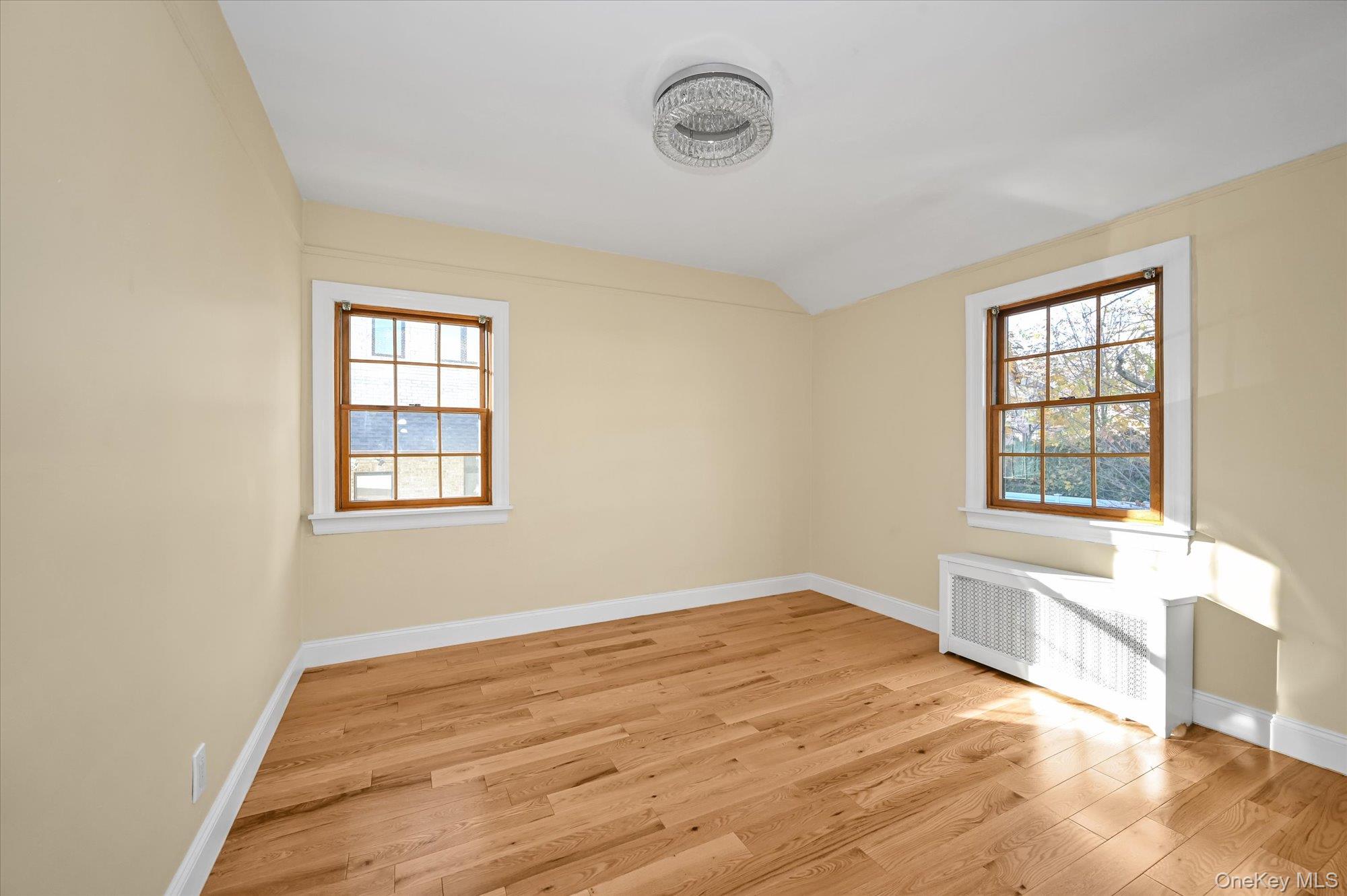 85-11 Eton Street – For Sale photo 10