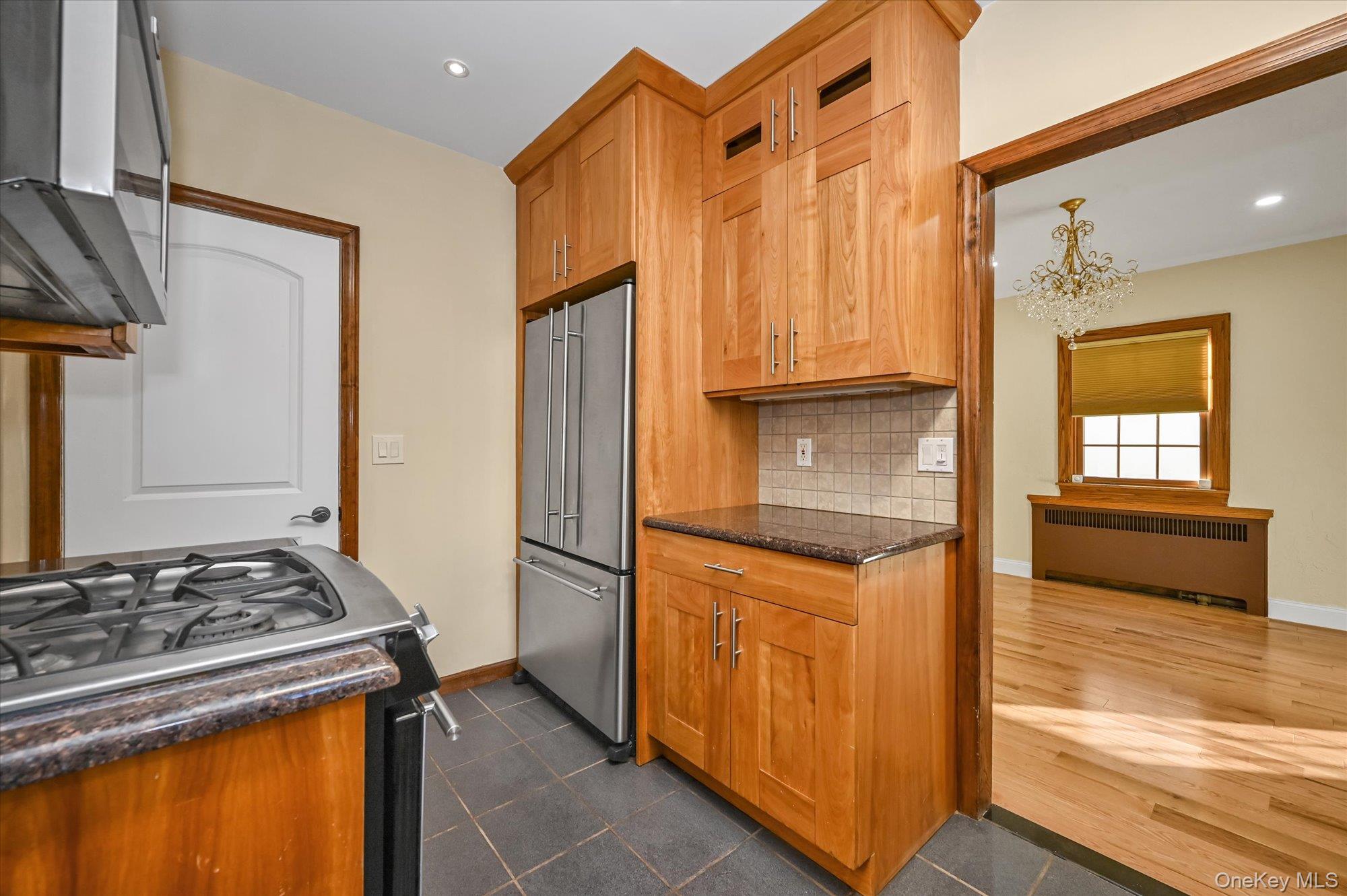 85-11 Eton Street – For Sale photo 7