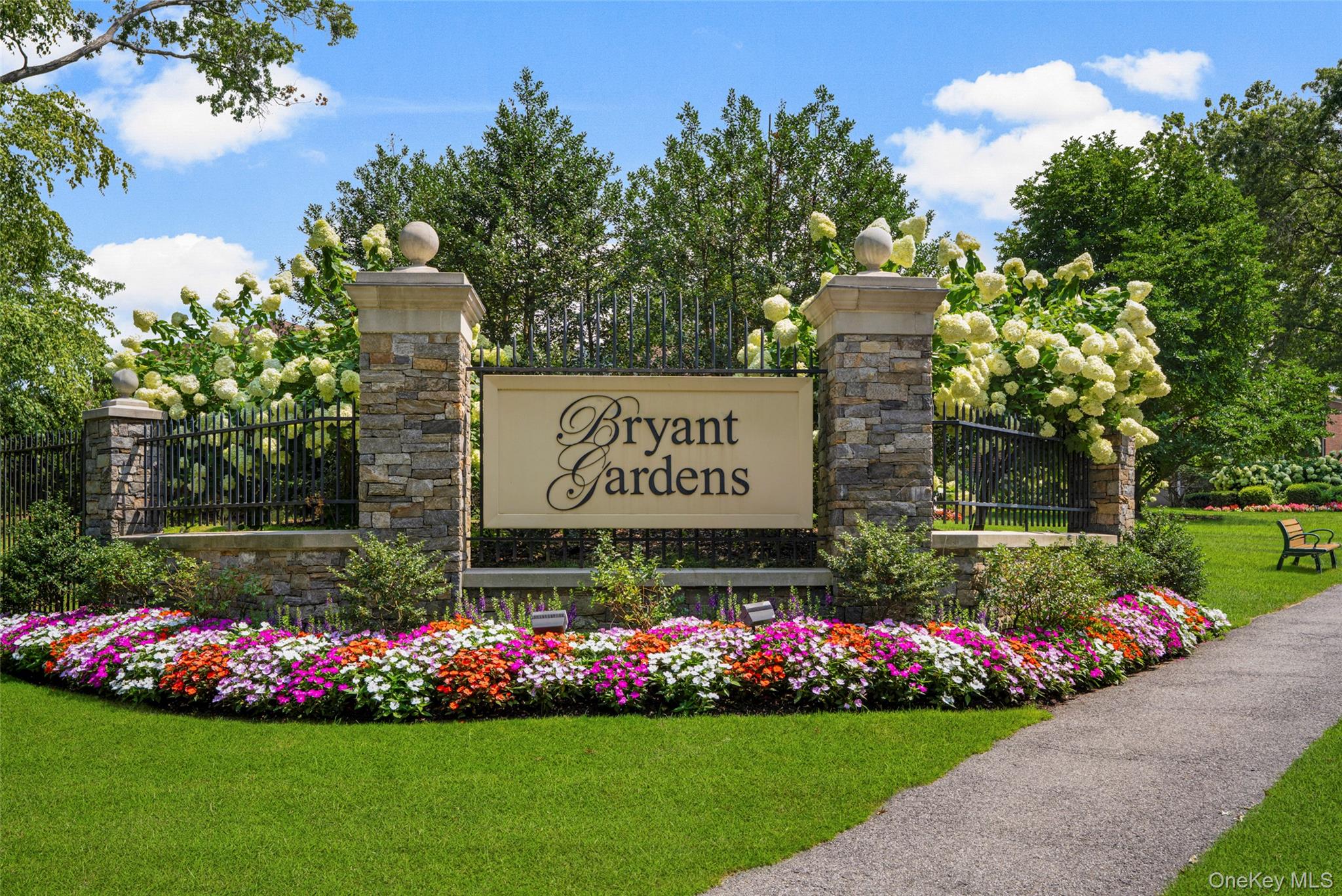 9 Bryant Crescent, Unit 1J