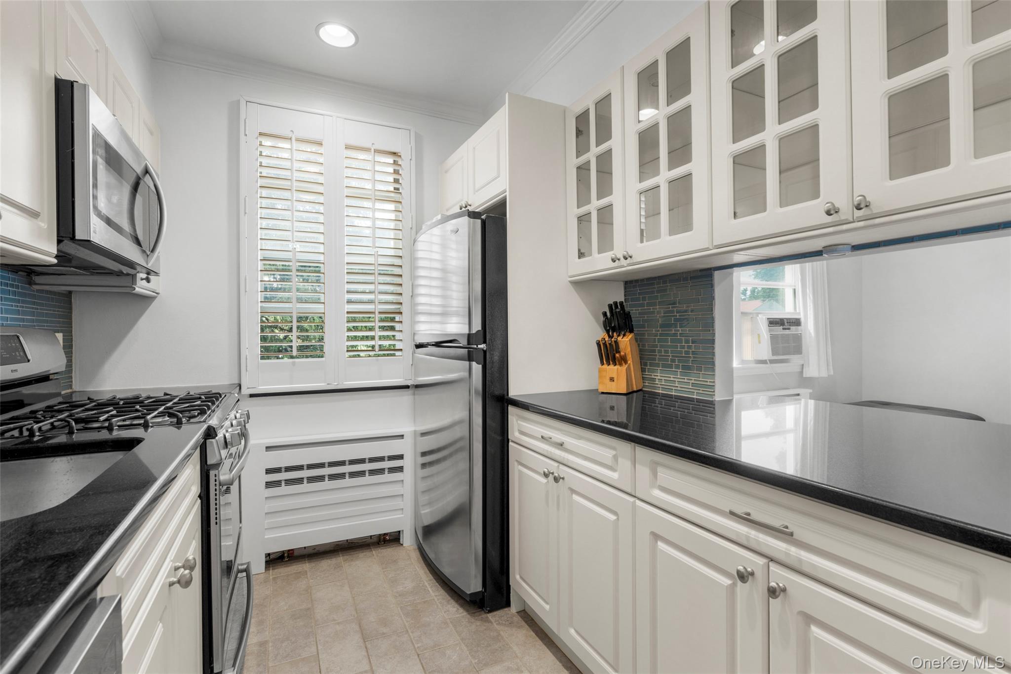 9 Bryant Crescent, Unit 1J photo 7