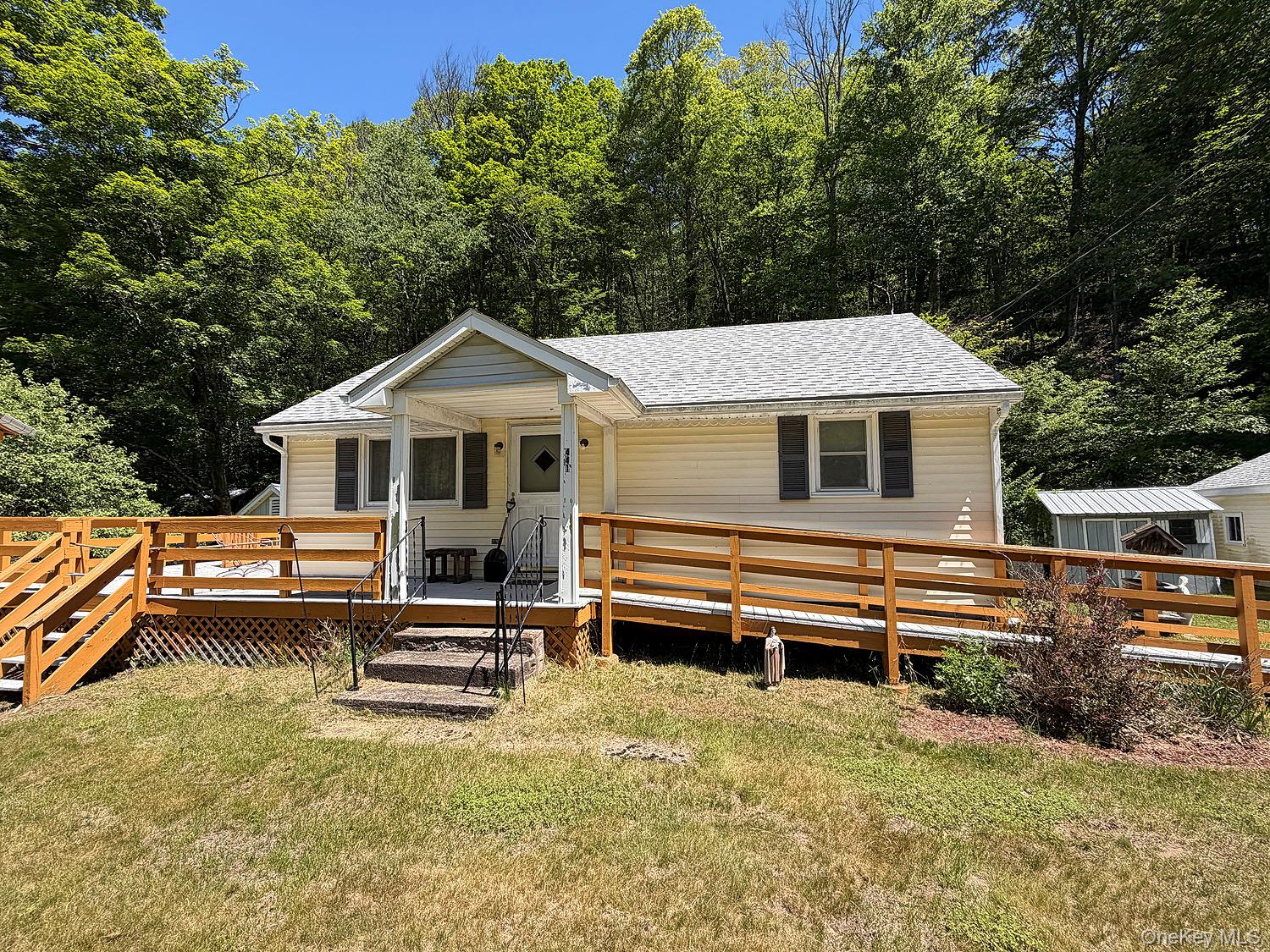 441 County Road 94 Hankins – For Sale photo 6