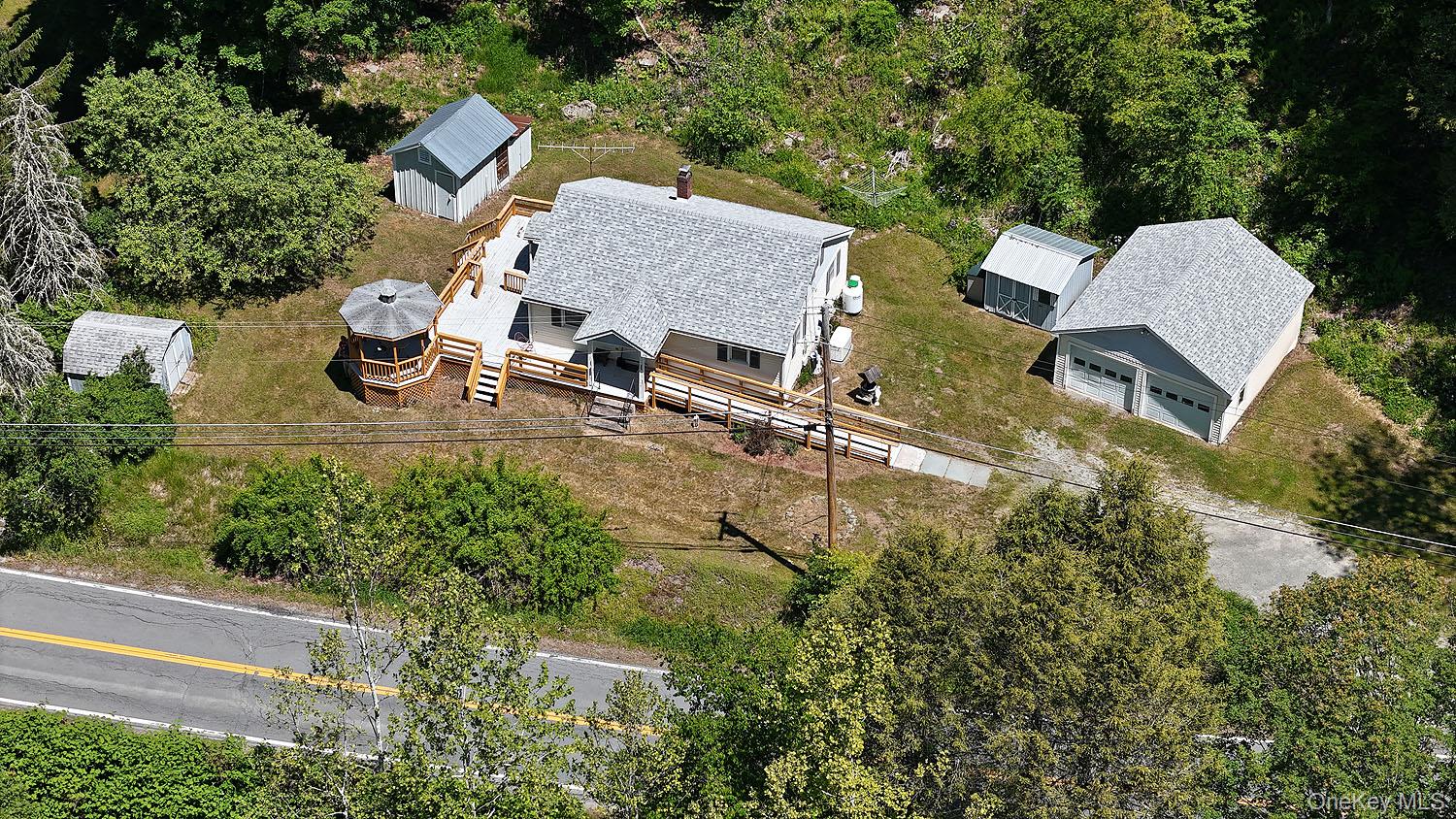 441 County Road 94 Hankins – For Sale photo 3